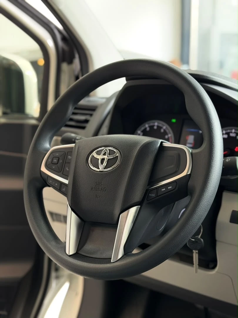 2026 Toyota Hiace CARGA — photo 32