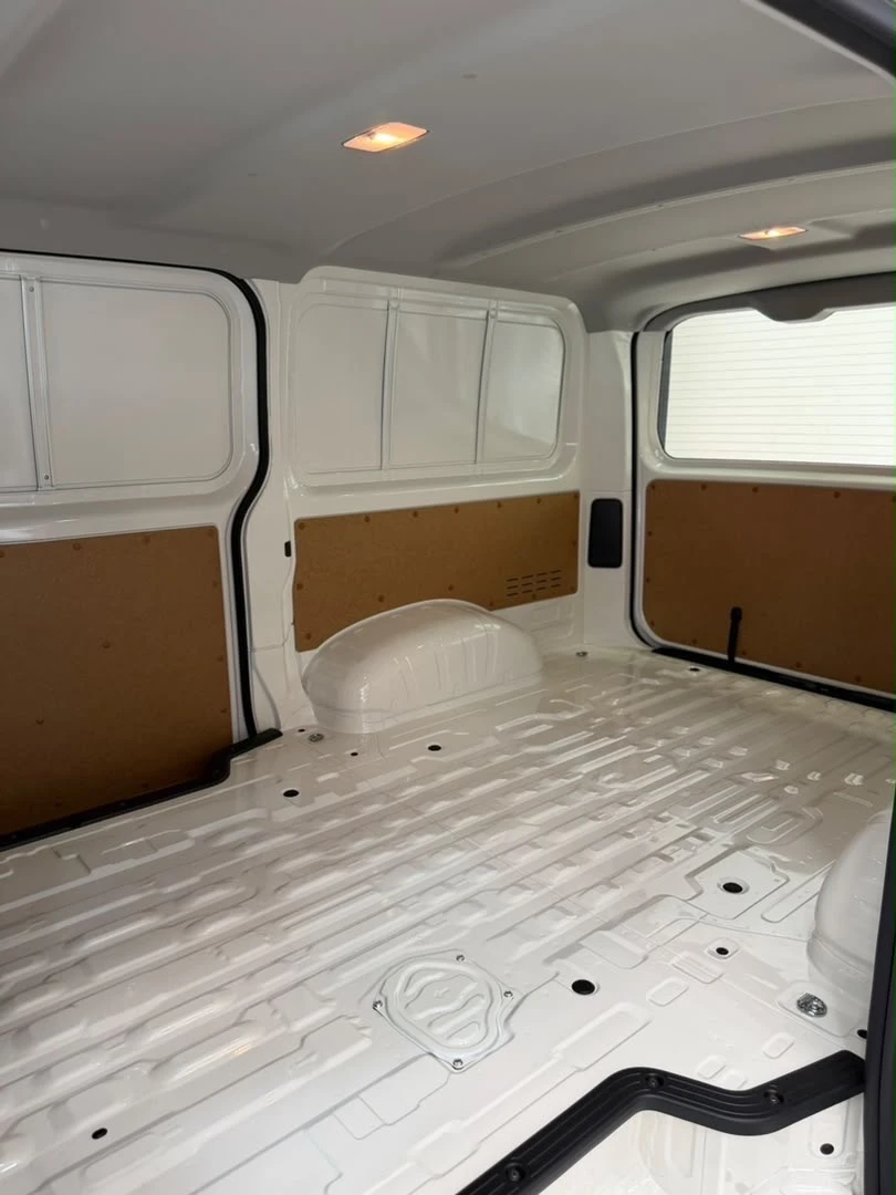 2026 Toyota Hiace CARGA — photo 38
