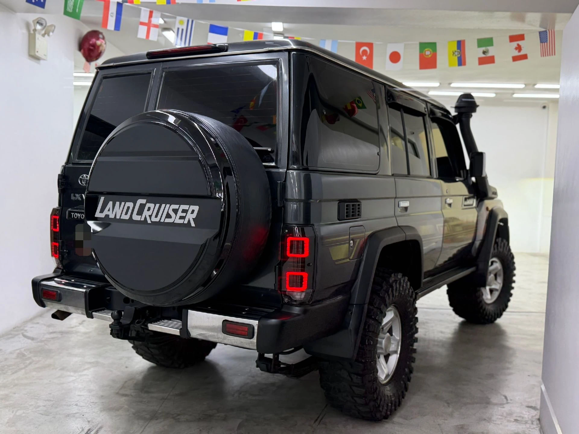 2015 Toyota Land Cruiser Serie 76 — photo 3
