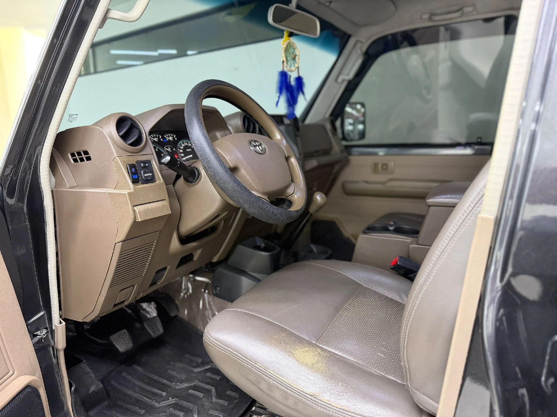 2015 Toyota Land Cruiser Serie 76 — photo 5
