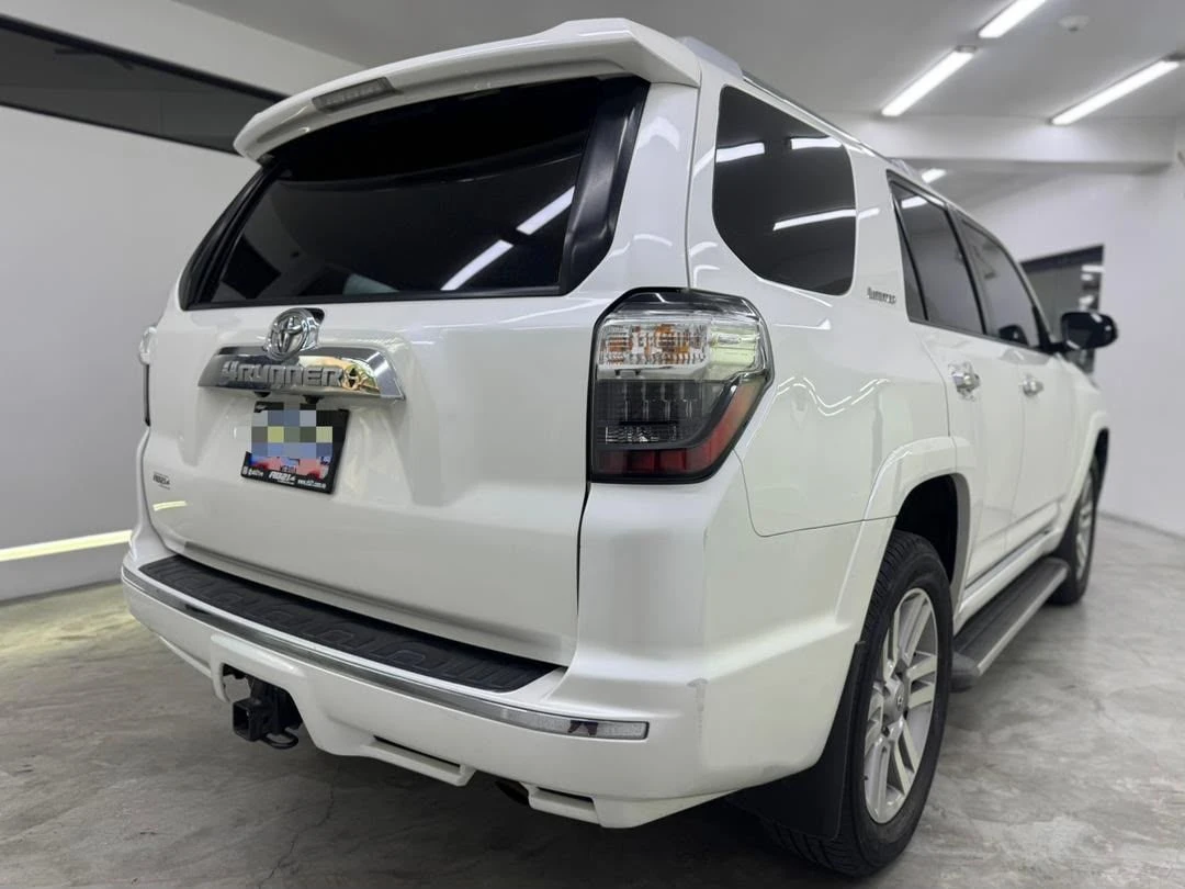 2010 Toyota 4Runner Limited — photo 4