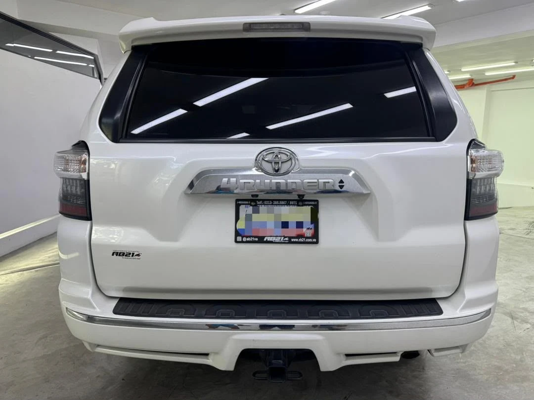 2010 Toyota 4Runner Limited — photo 5