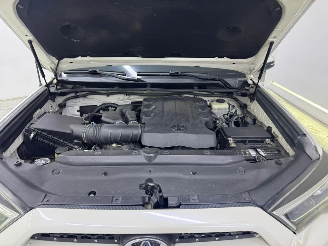 2010 Toyota 4Runner Limited — photo 10