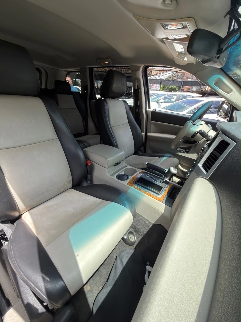 2010 Jeep Grand Cherokee LIMITED — photo 7