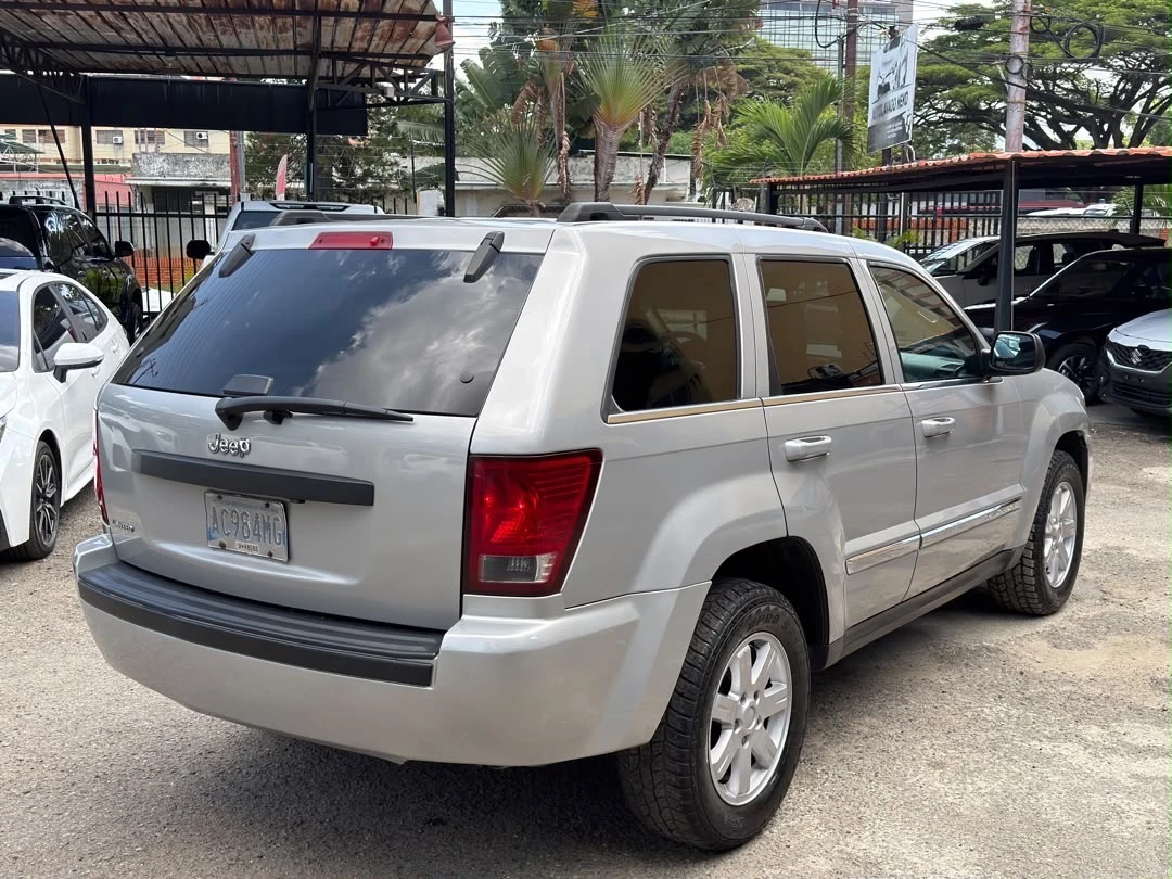 2010 Jeep Grand Cherokee LIMITED — photo 14