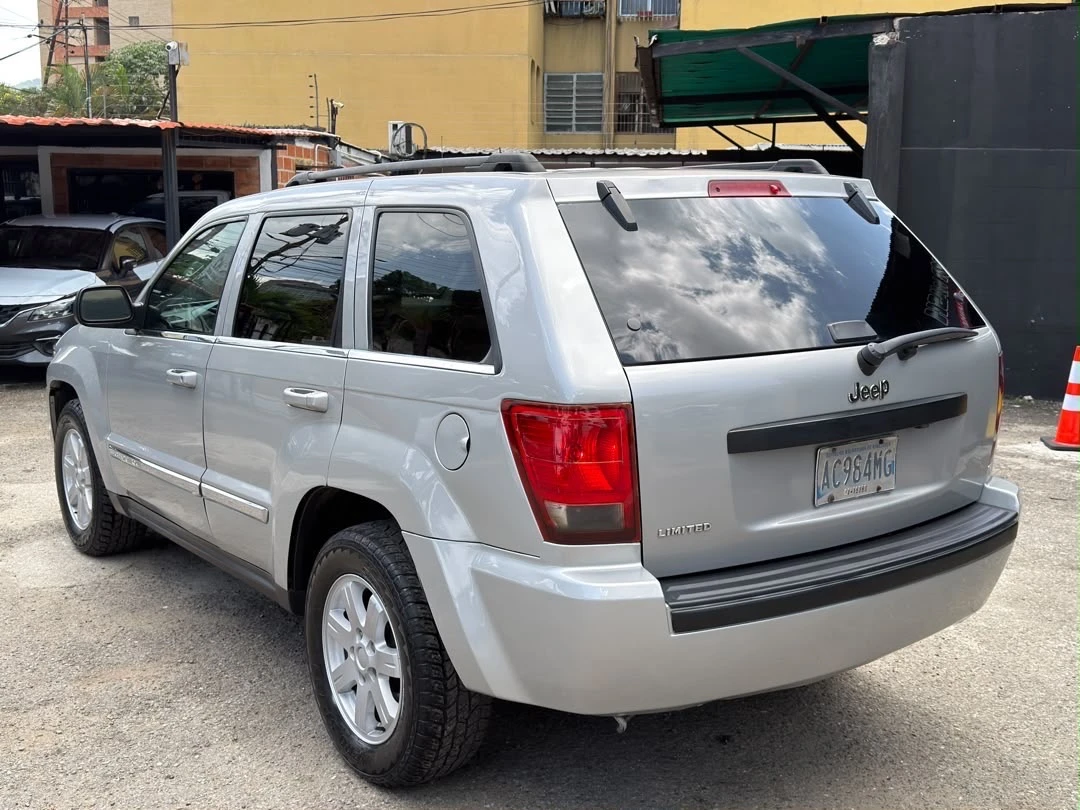 2010 Jeep Grand Cherokee LIMITED — photo 22