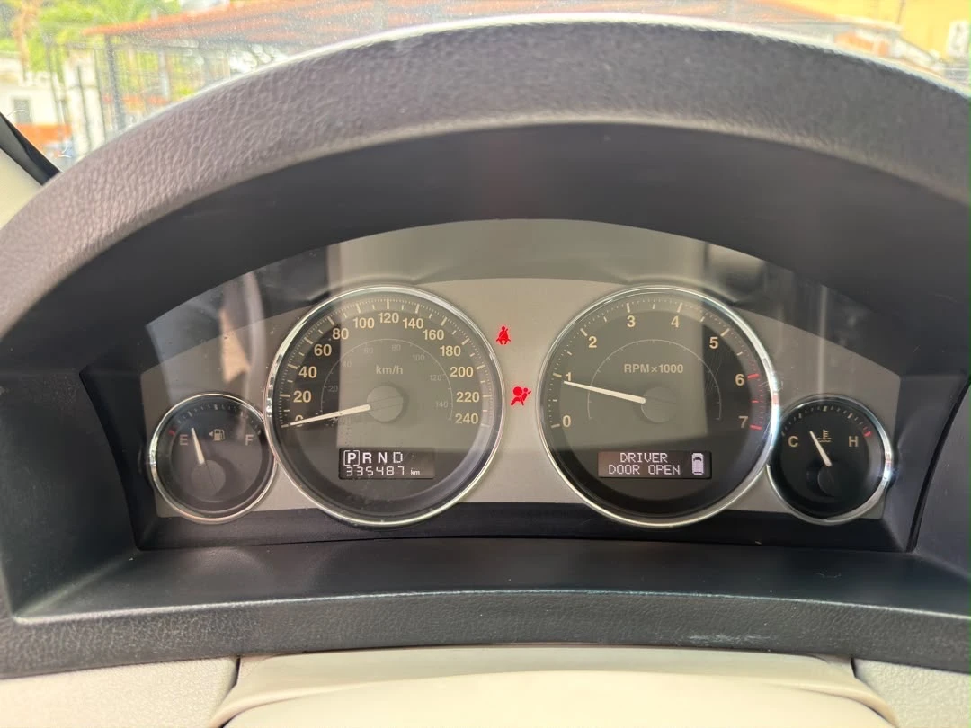 2010 Jeep Grand Cherokee LIMITED — photo 31