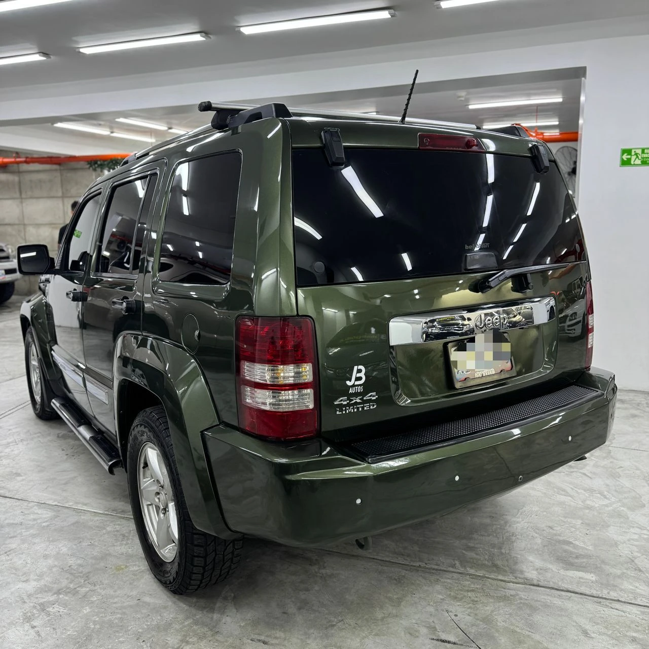 2009 Jeep Liberty KK Limited — photo 2