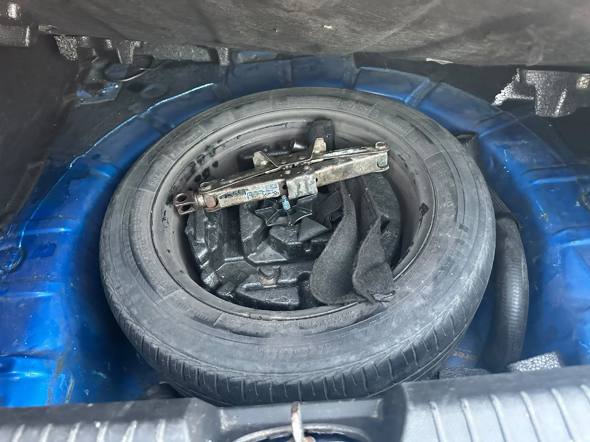 2011 Chevrolet Cruze — photo 19