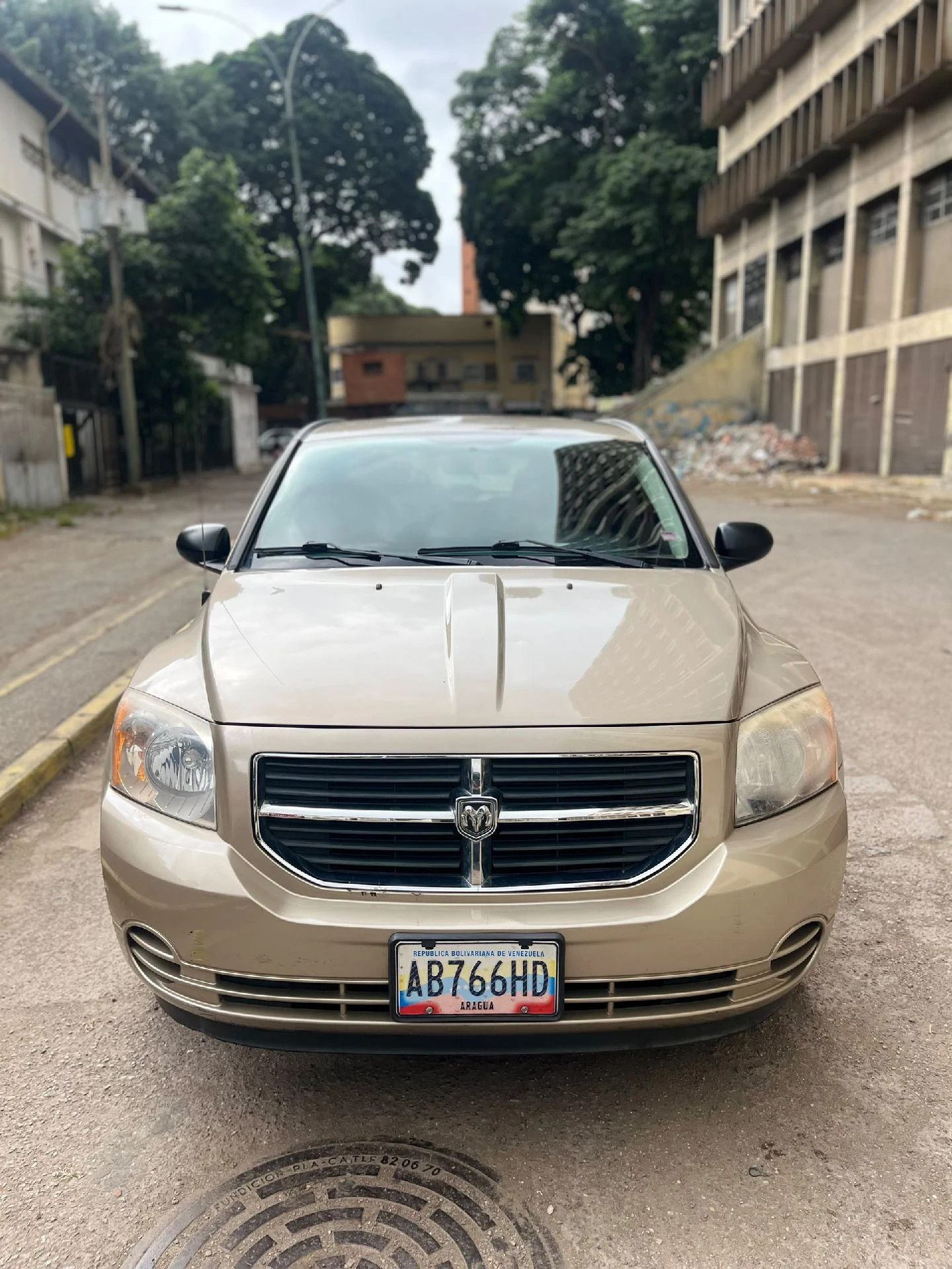 2010 Dodge Caliber LE — photo 2