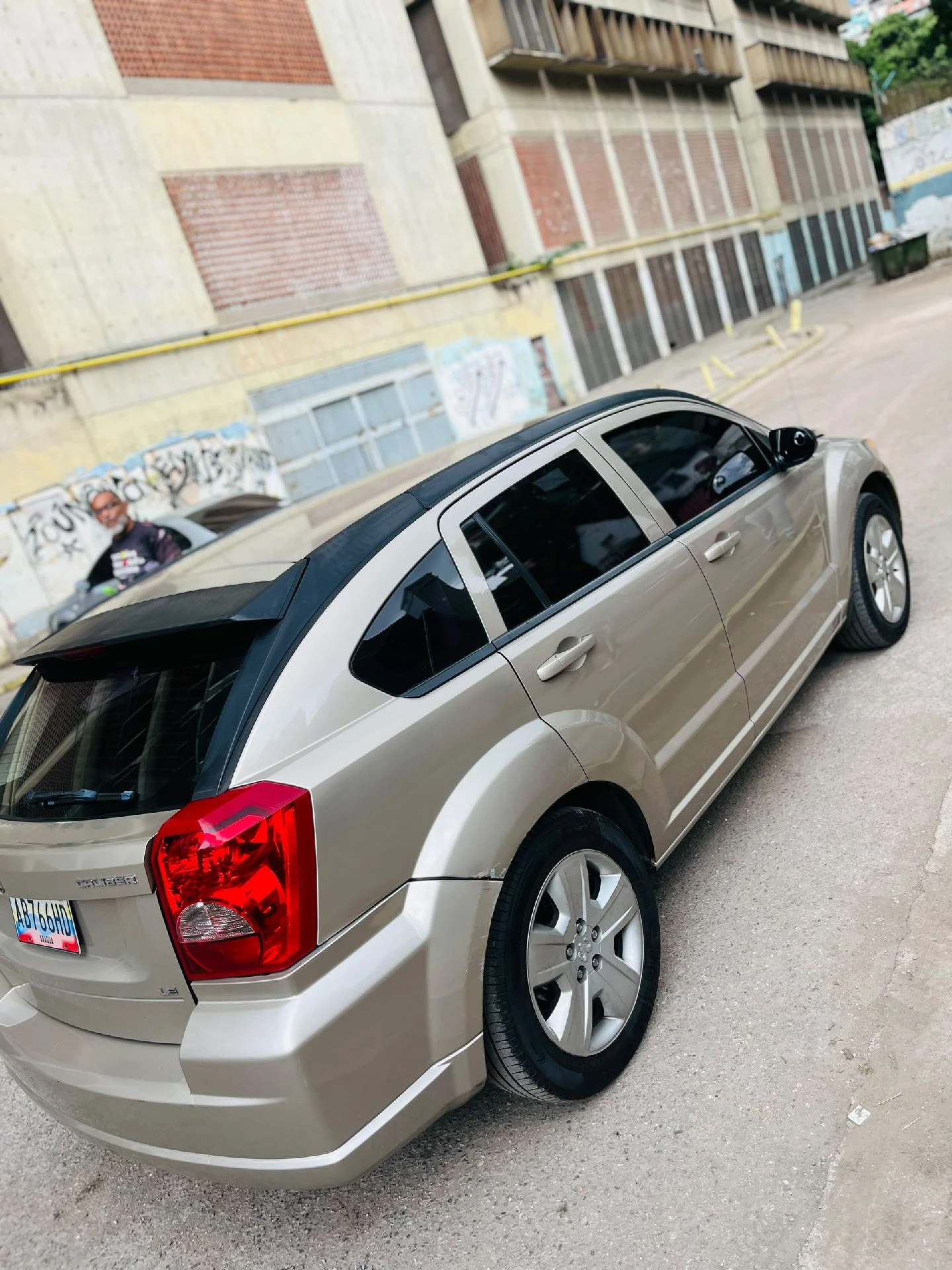 2010 Dodge Caliber LE — photo 8
