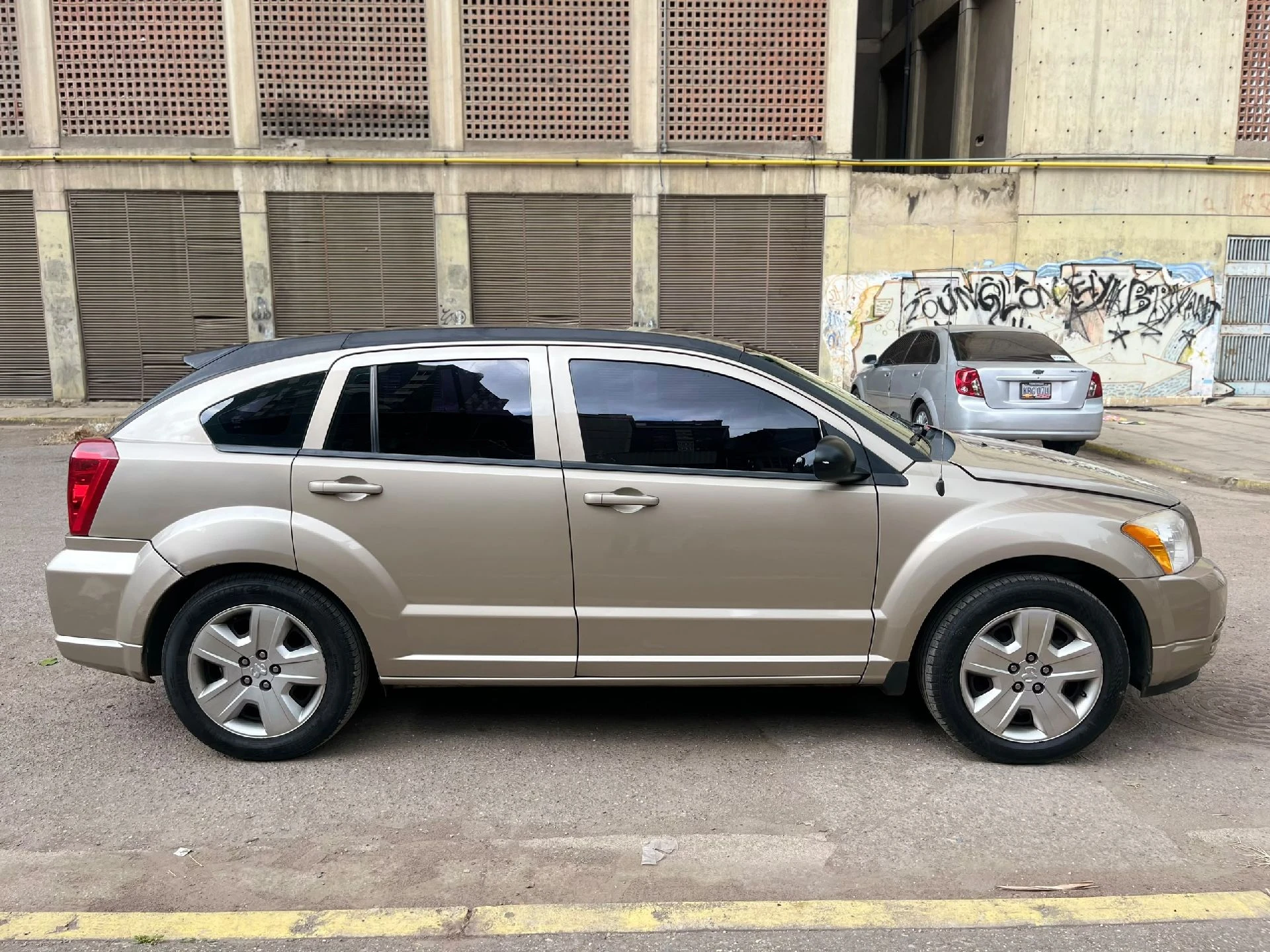 2010 Dodge Caliber LE — photo 9