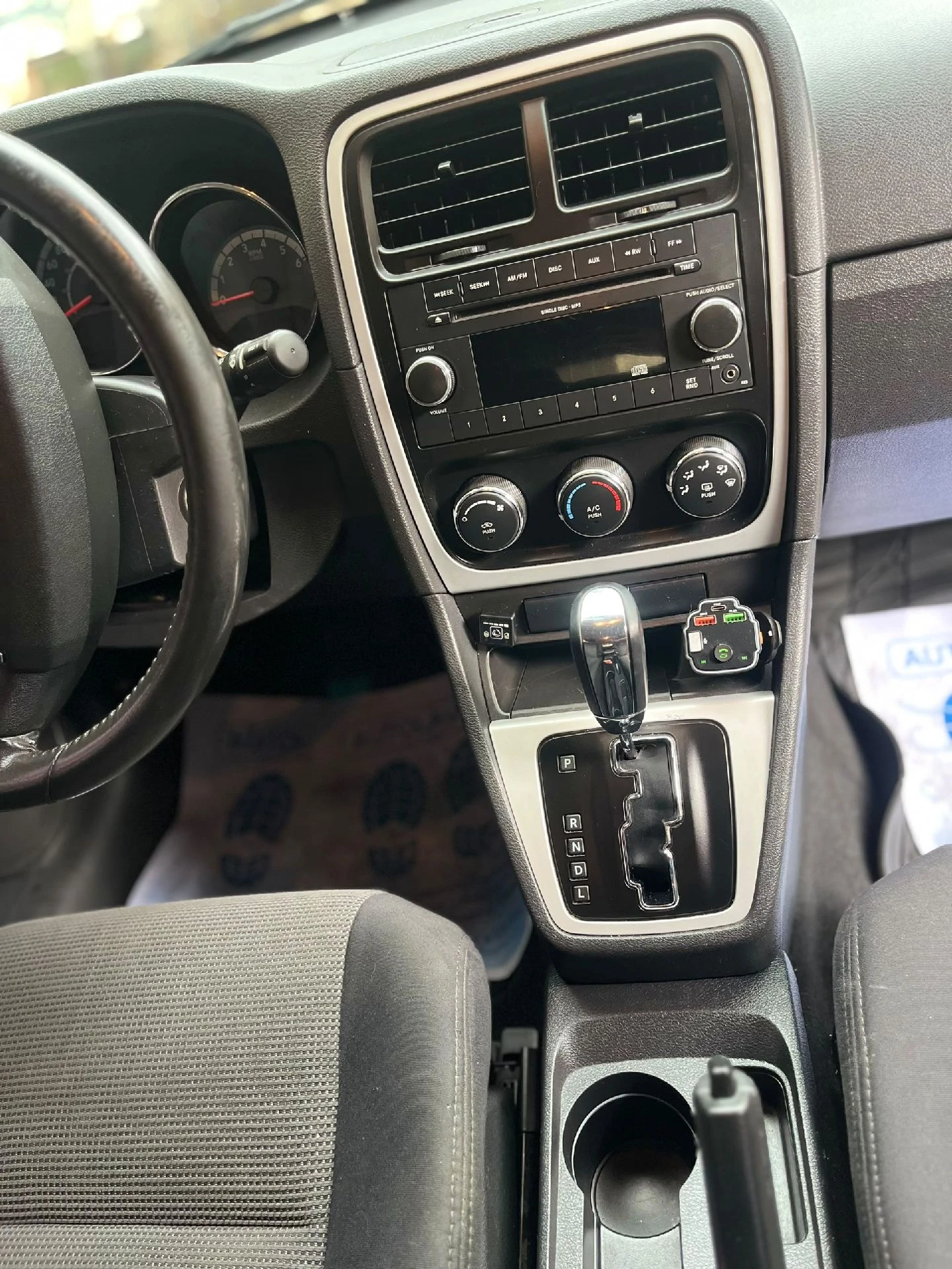 2010 Dodge Caliber LE — photo 11