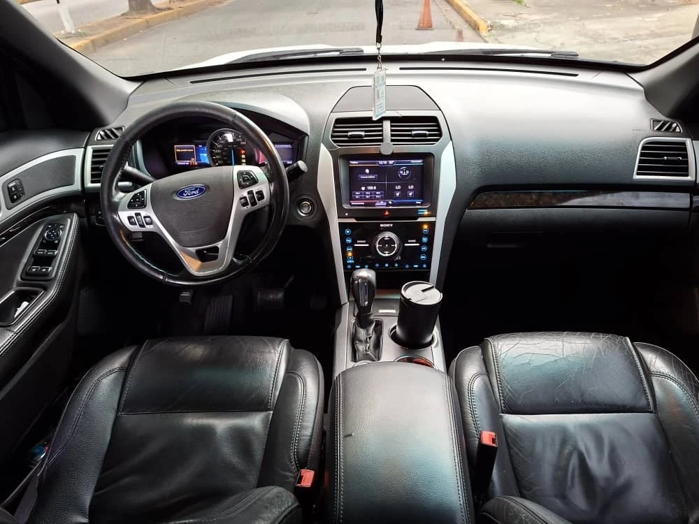 2012 Ford Explorer Limited — photo 5