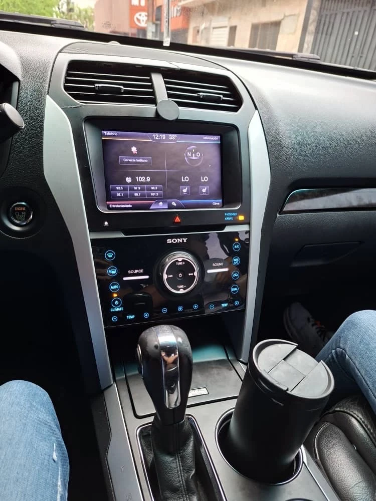 2012 Ford Explorer Limited — photo 8
