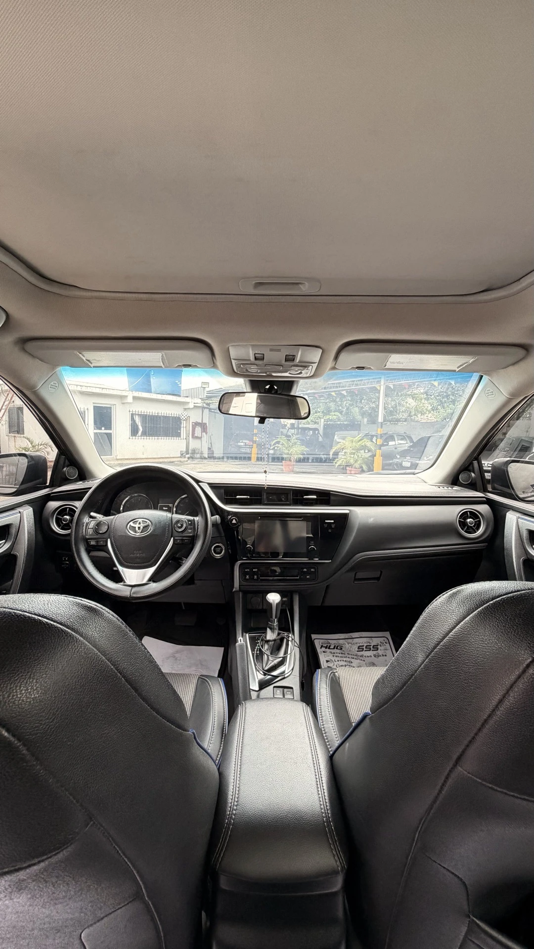 2017 Toyota Corolla Sedan S — photo 9