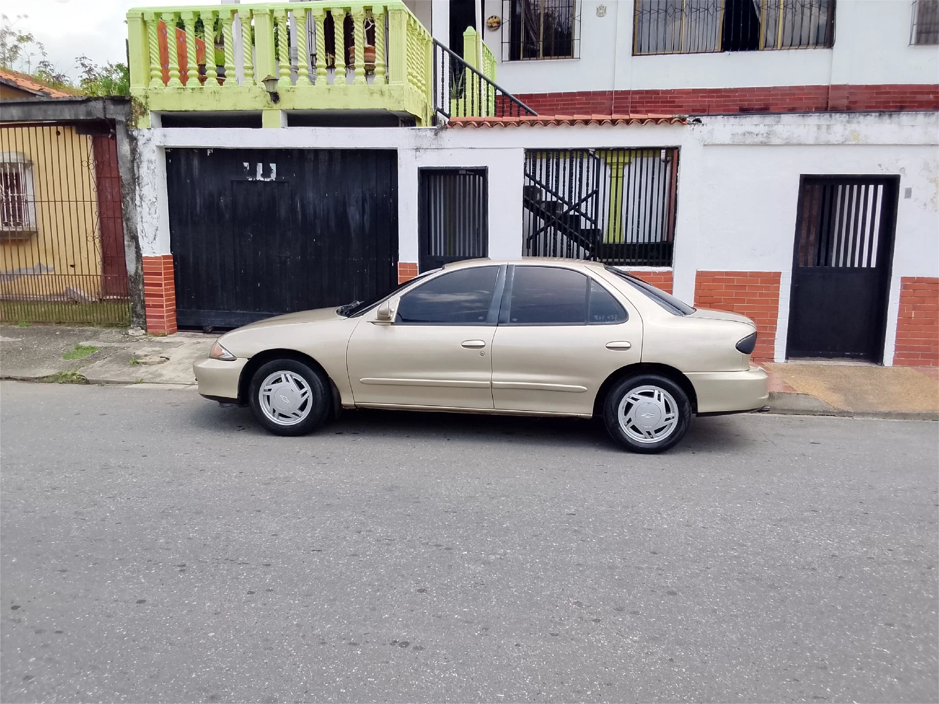 2000 Chevrolet Cavalier — photo 2