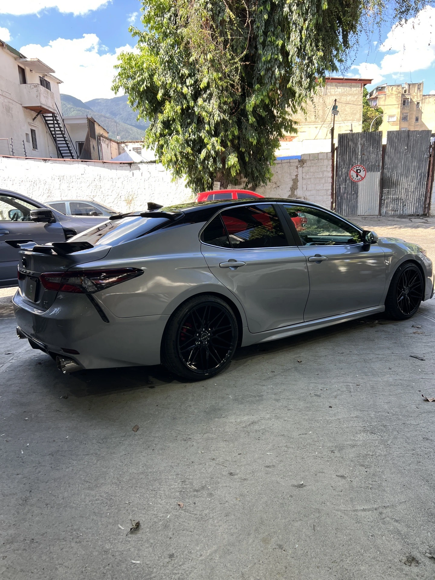 2021 Toyota Camry Se — photo 4