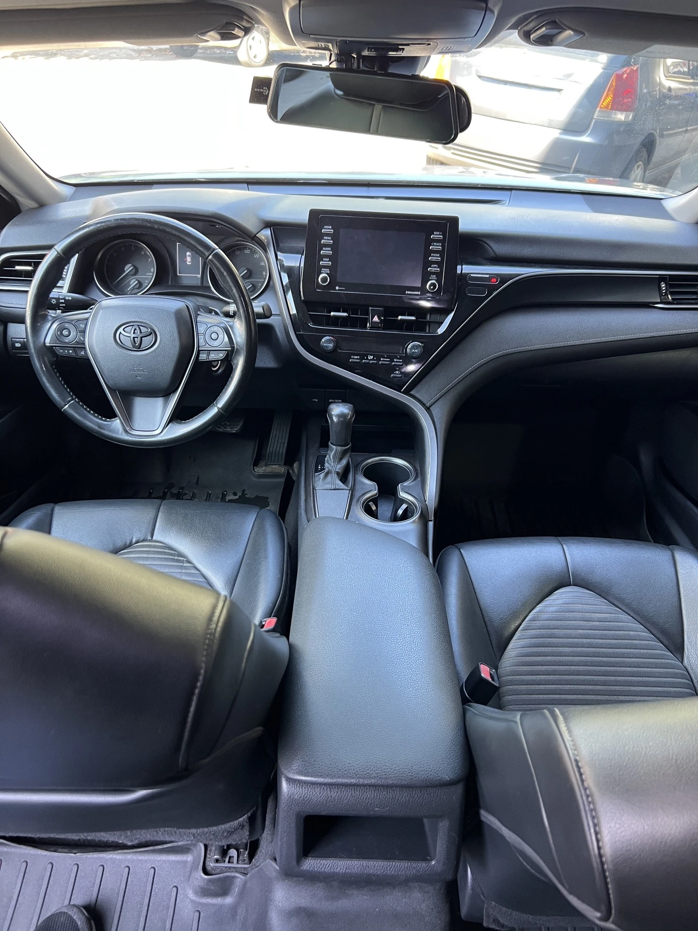 2021 Toyota Camry Se — photo 8