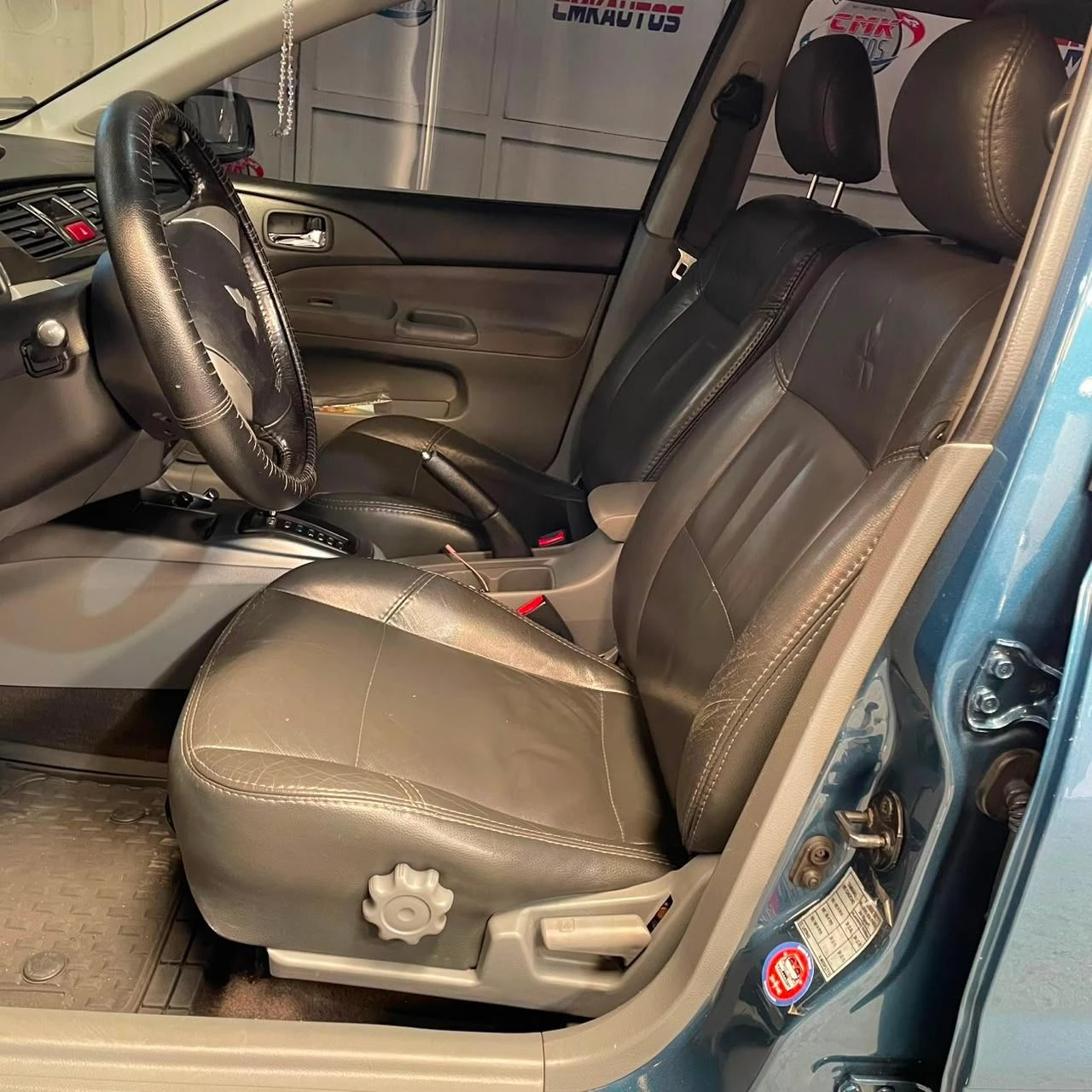 2011 Mitsubishi Lancer Touring — foto 2