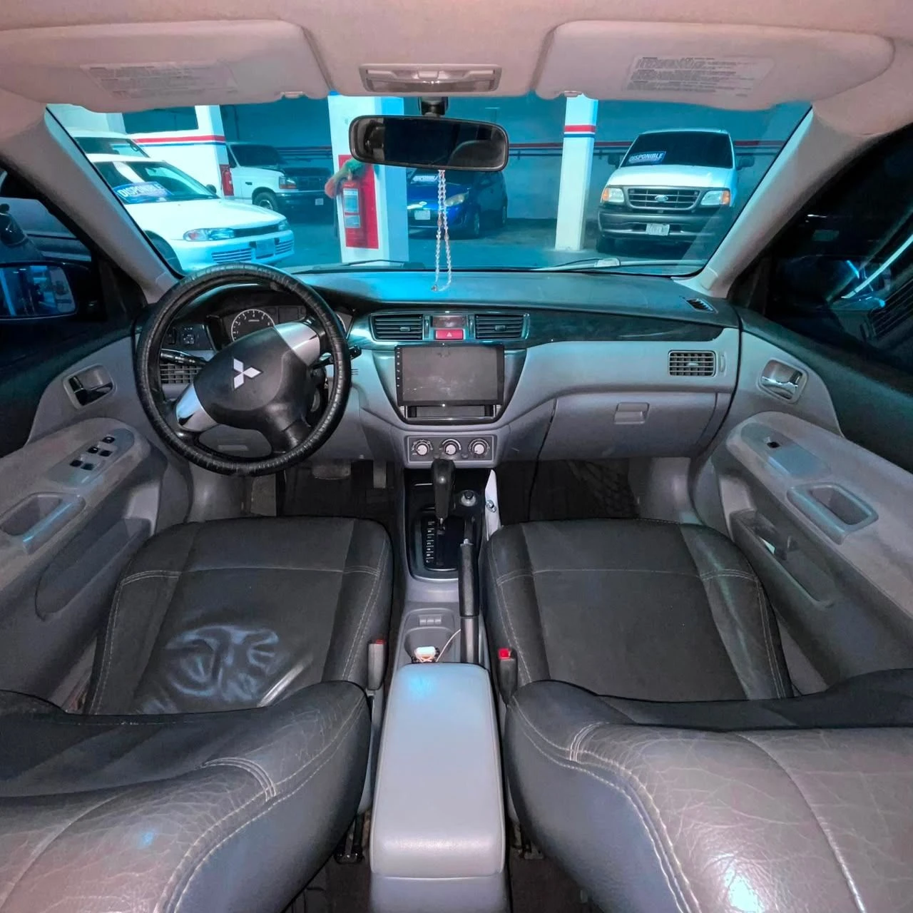 2011 Mitsubishi Lancer Touring — foto 4