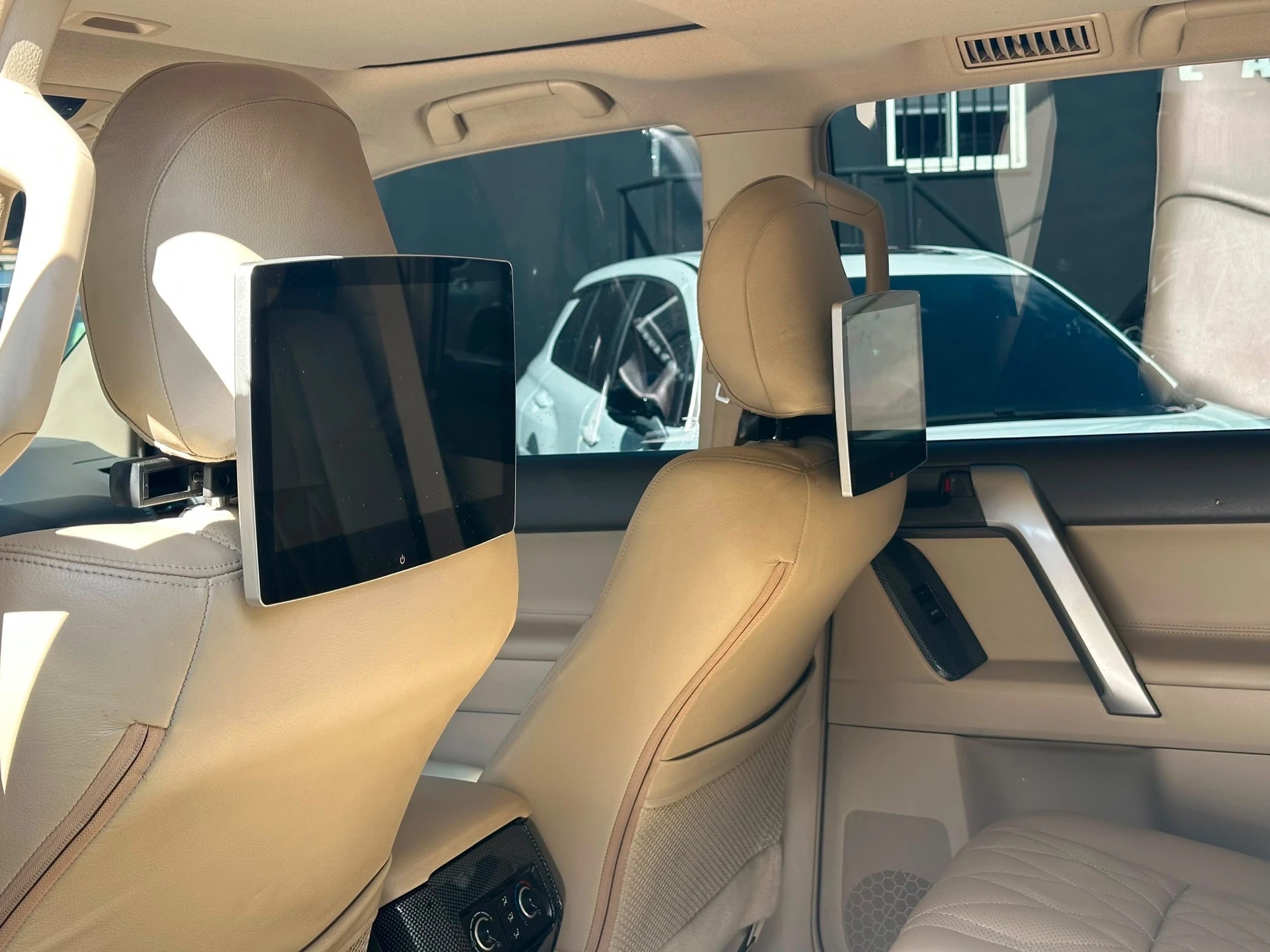 2023 Toyota Land Cruiser Prado VX WHITE EDITION — photo 18