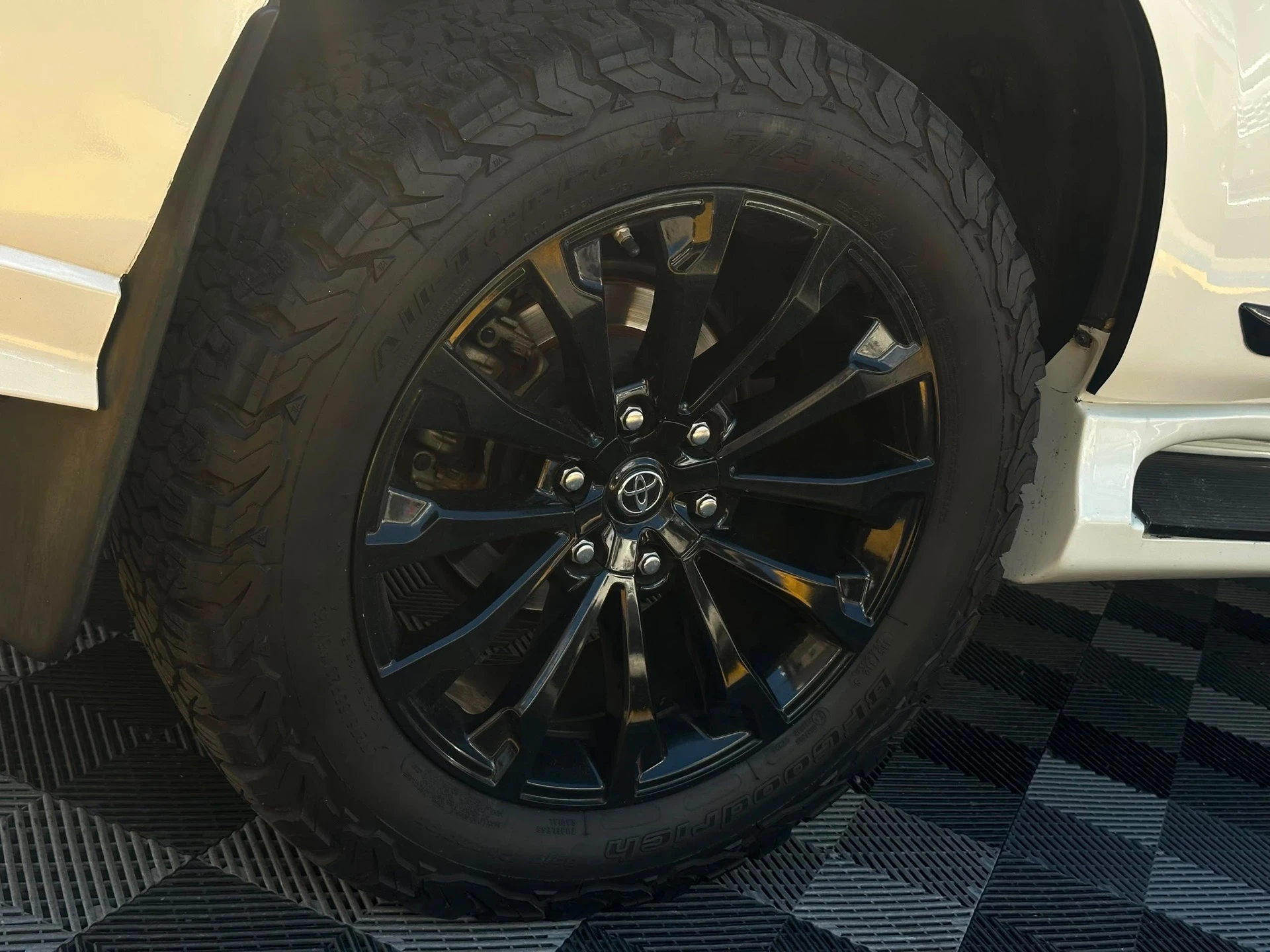 2023 Toyota Land Cruiser Prado VX WHITE EDITION — photo 19