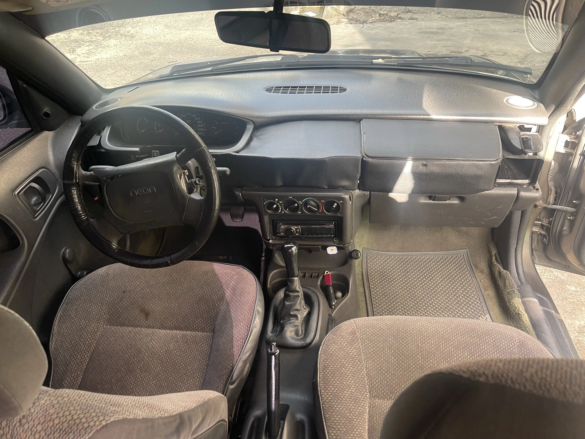 1998 Chrysler Neon — photo 5