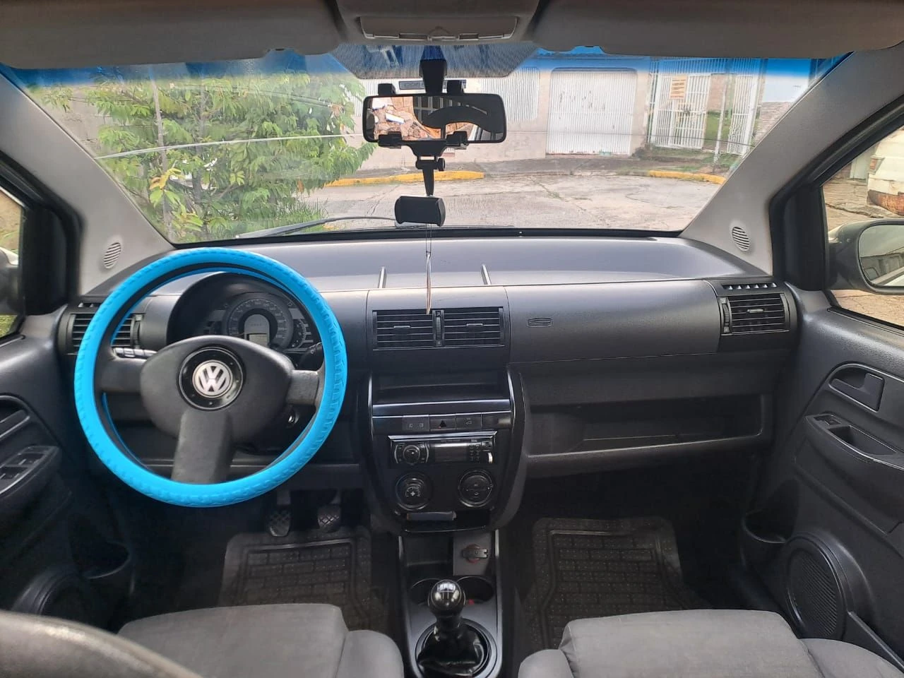 2005 Volkswagen FOX — photo 7