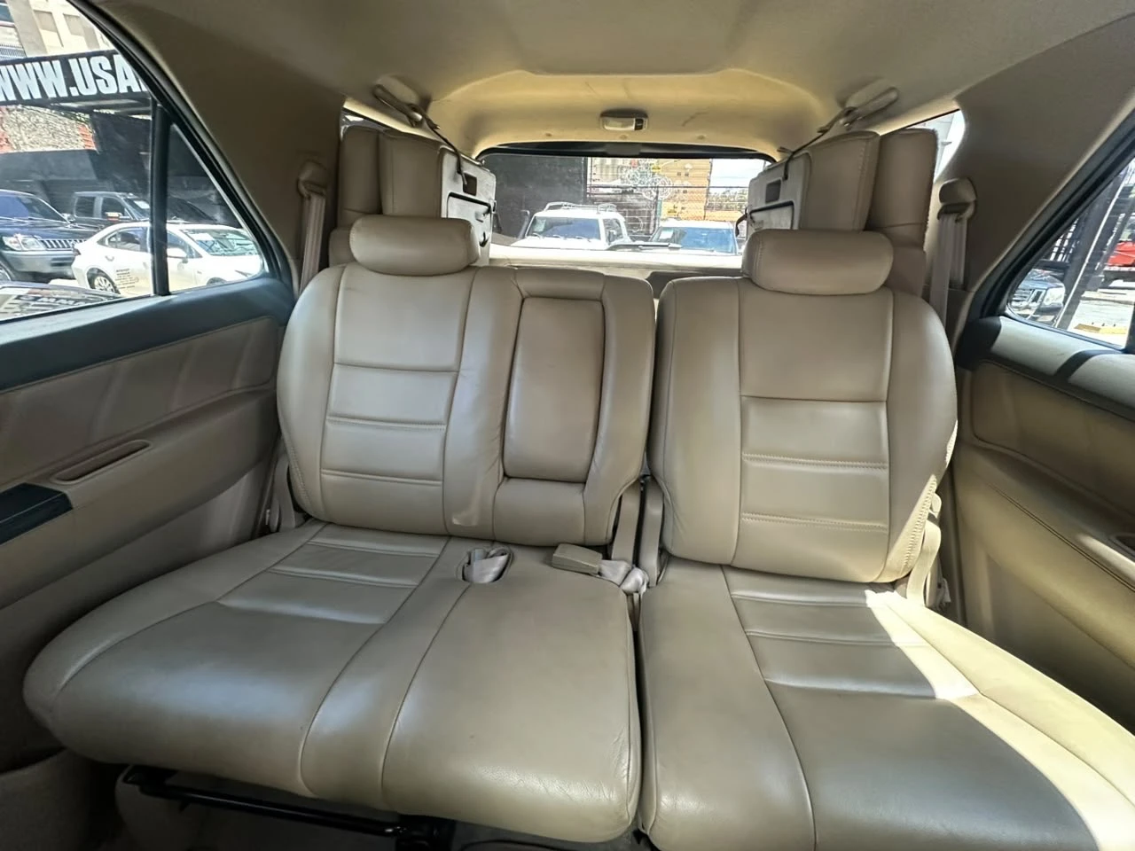 2013 Toyota Fortuner SR — photo 2