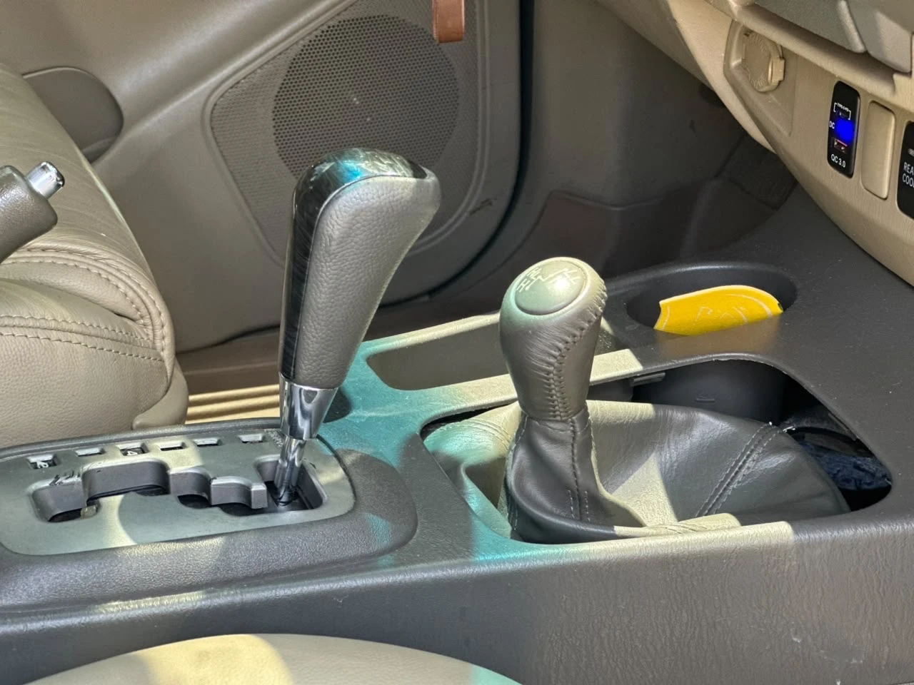 2013 Toyota Fortuner SR — photo 7