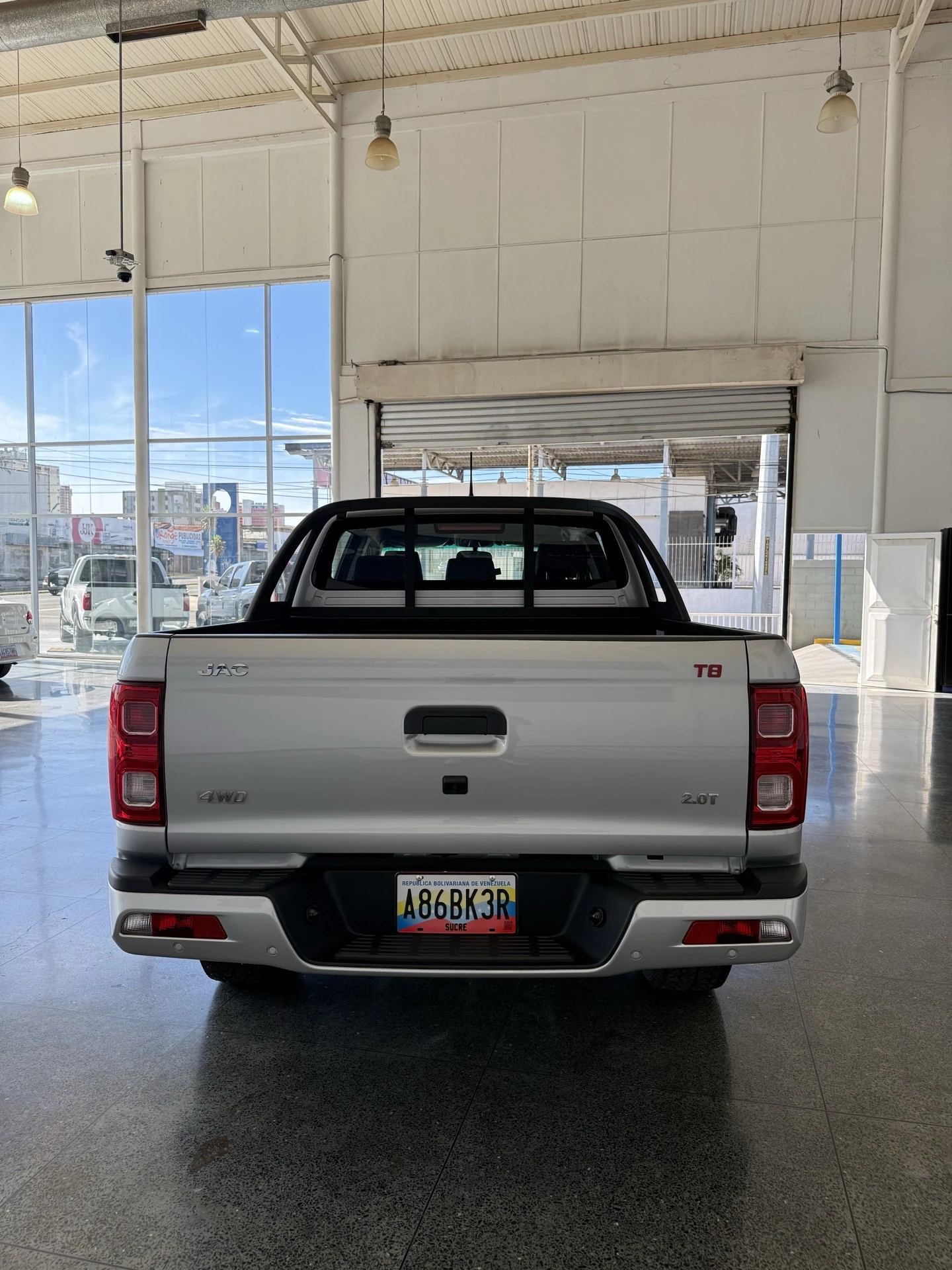 2026 JAC T8 — photo 4