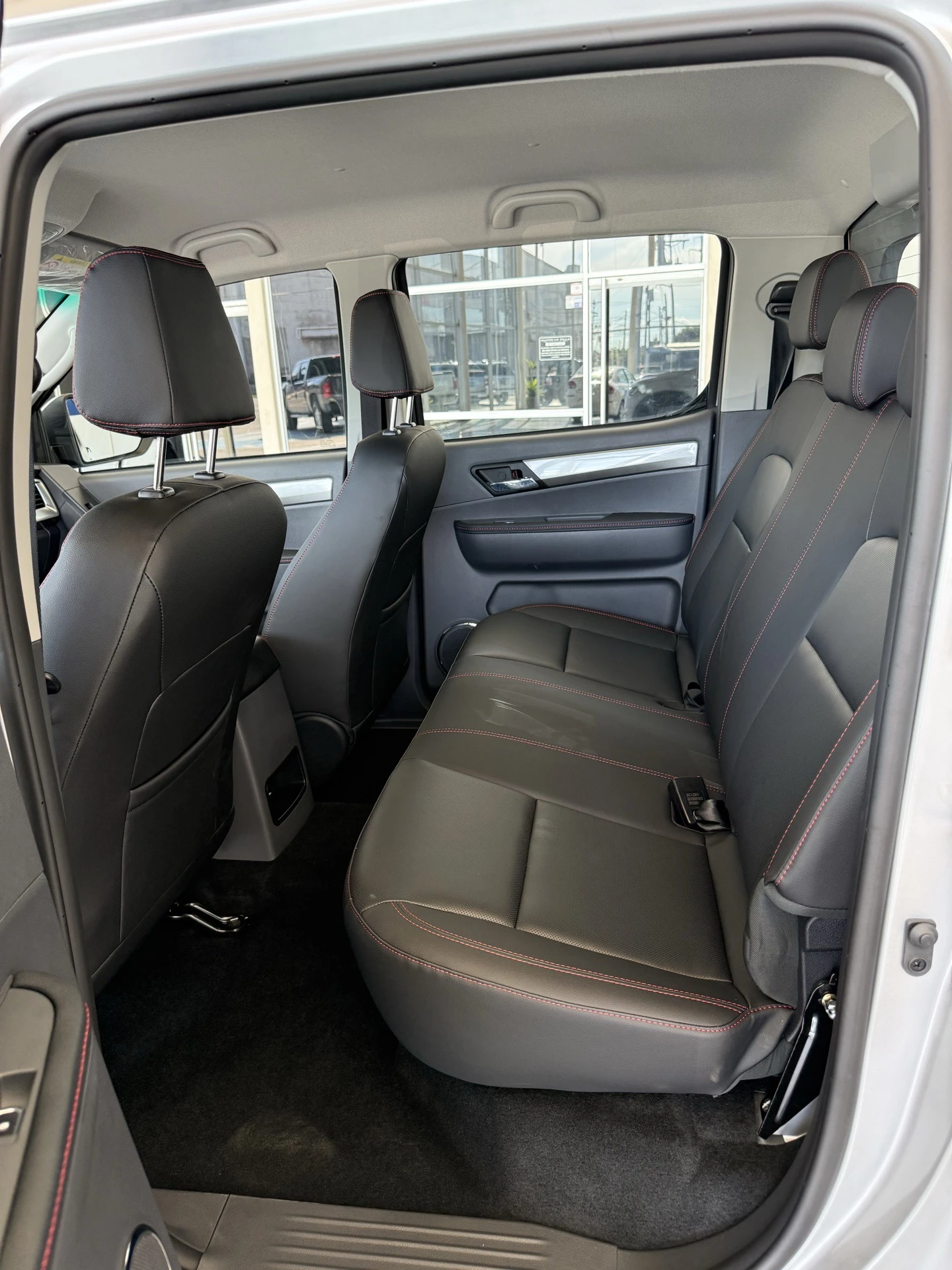 2026 JAC T8 — photo 9