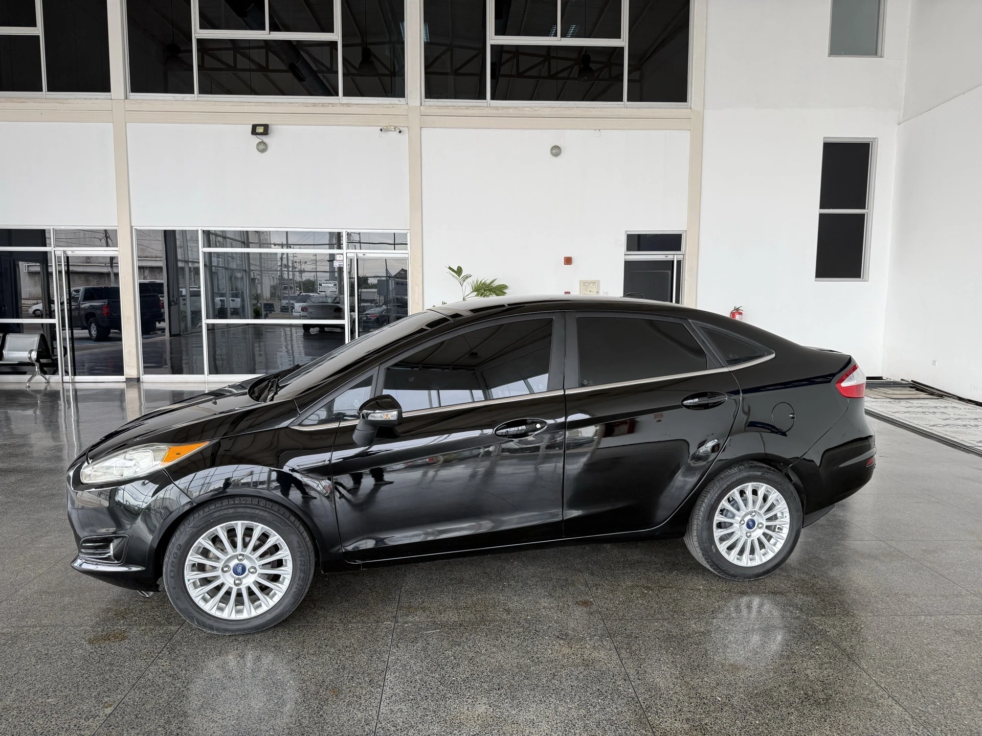 2016 Ford Fiesta — photo 3