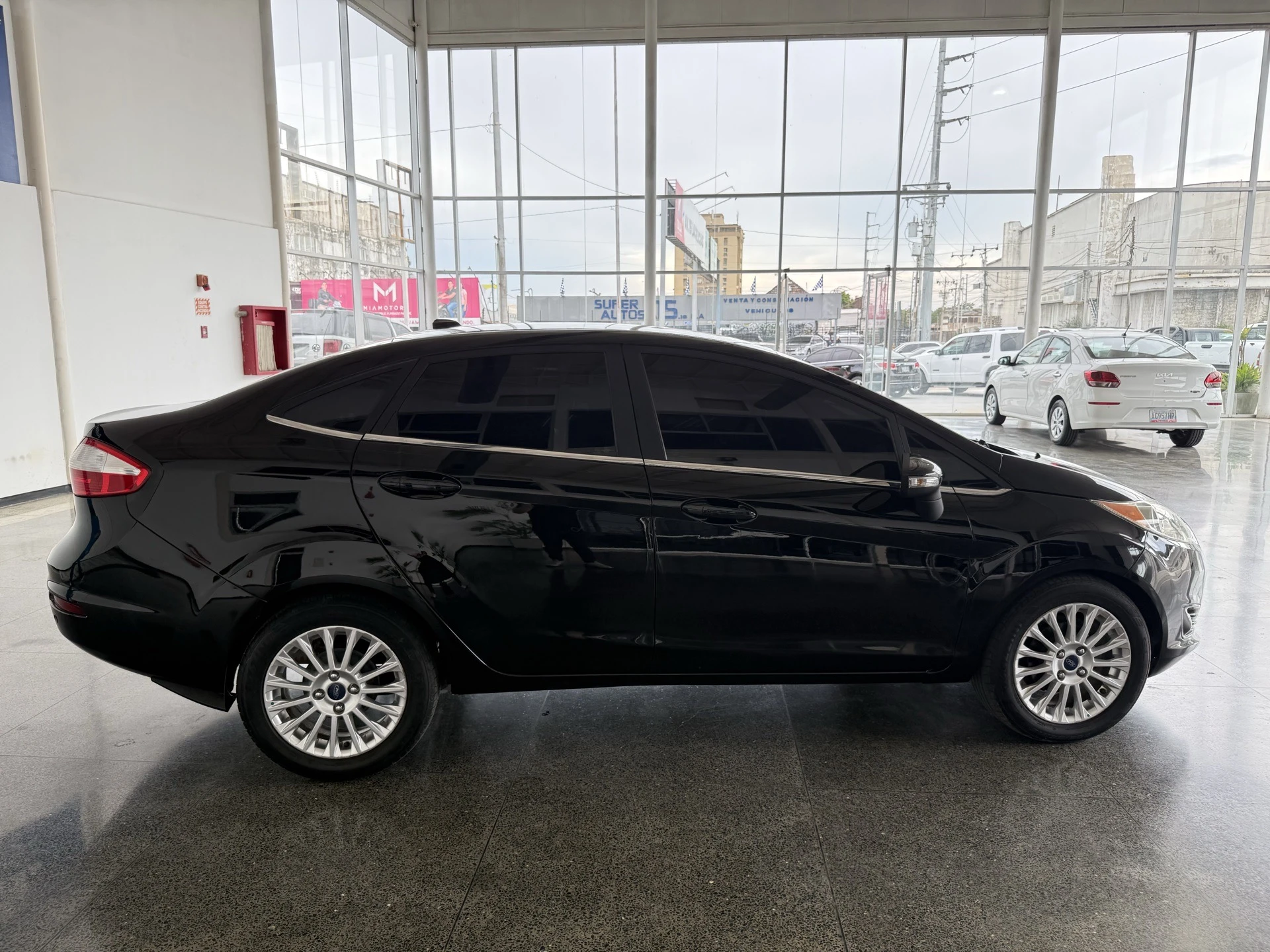 2016 Ford Fiesta — photo 5