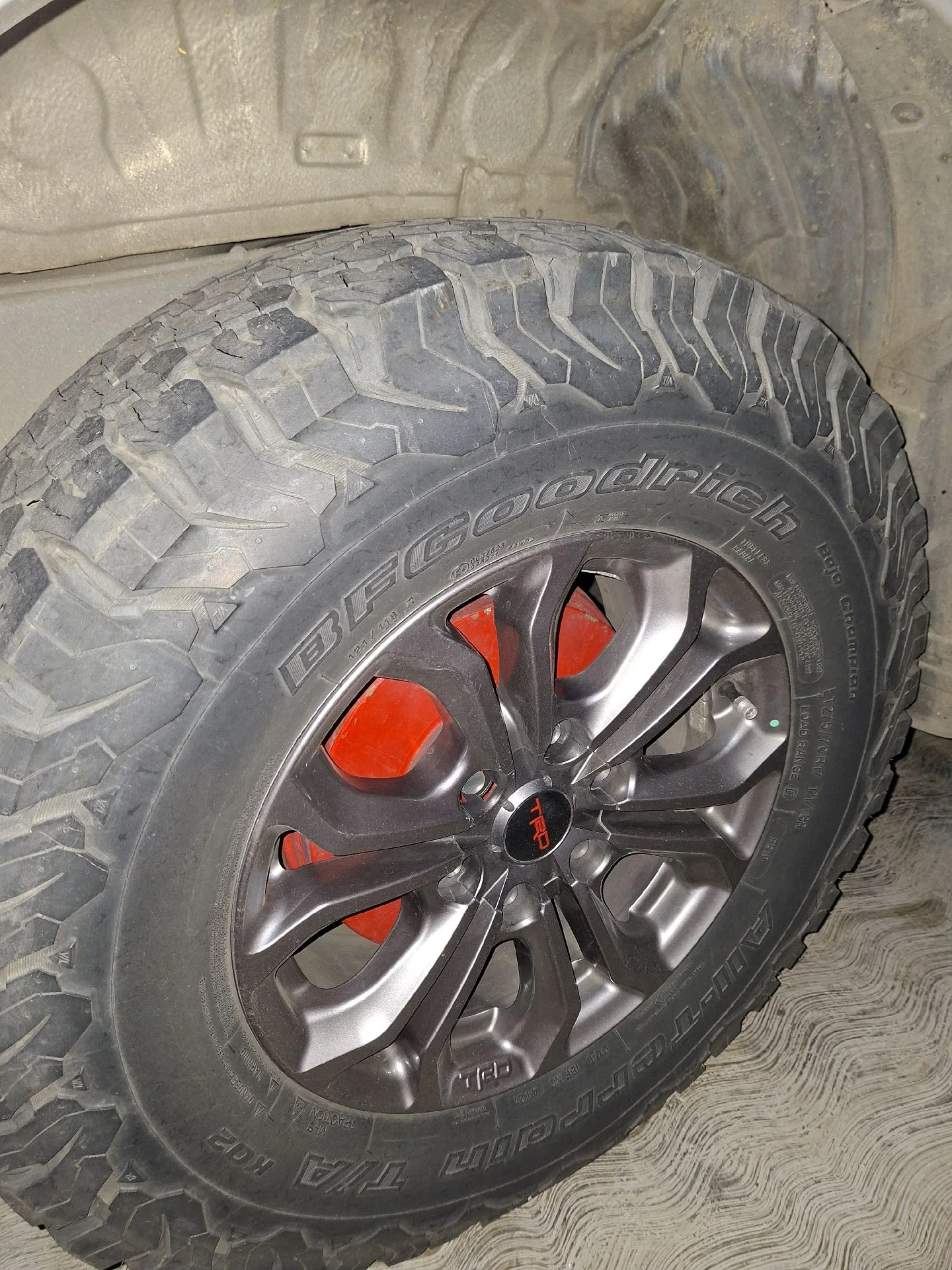 2011 Toyota Fortuner SR — photo 10