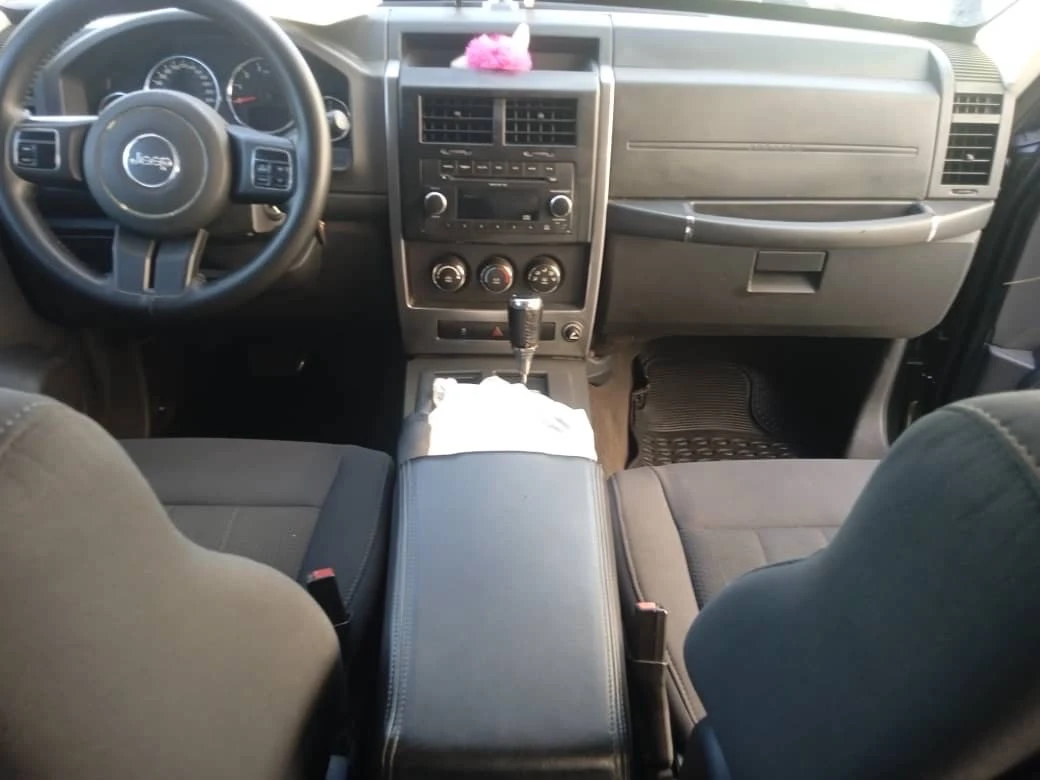 2011 Jeep Cherokee SPORT — photo 5