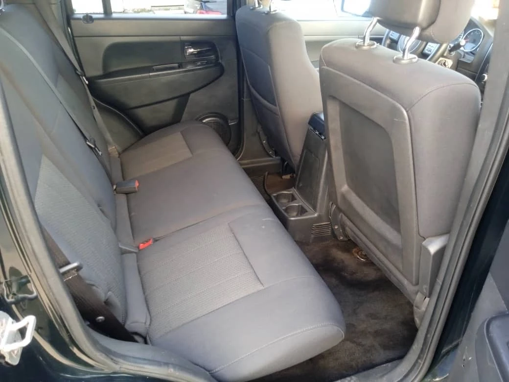 2011 Jeep Cherokee SPORT — photo 9