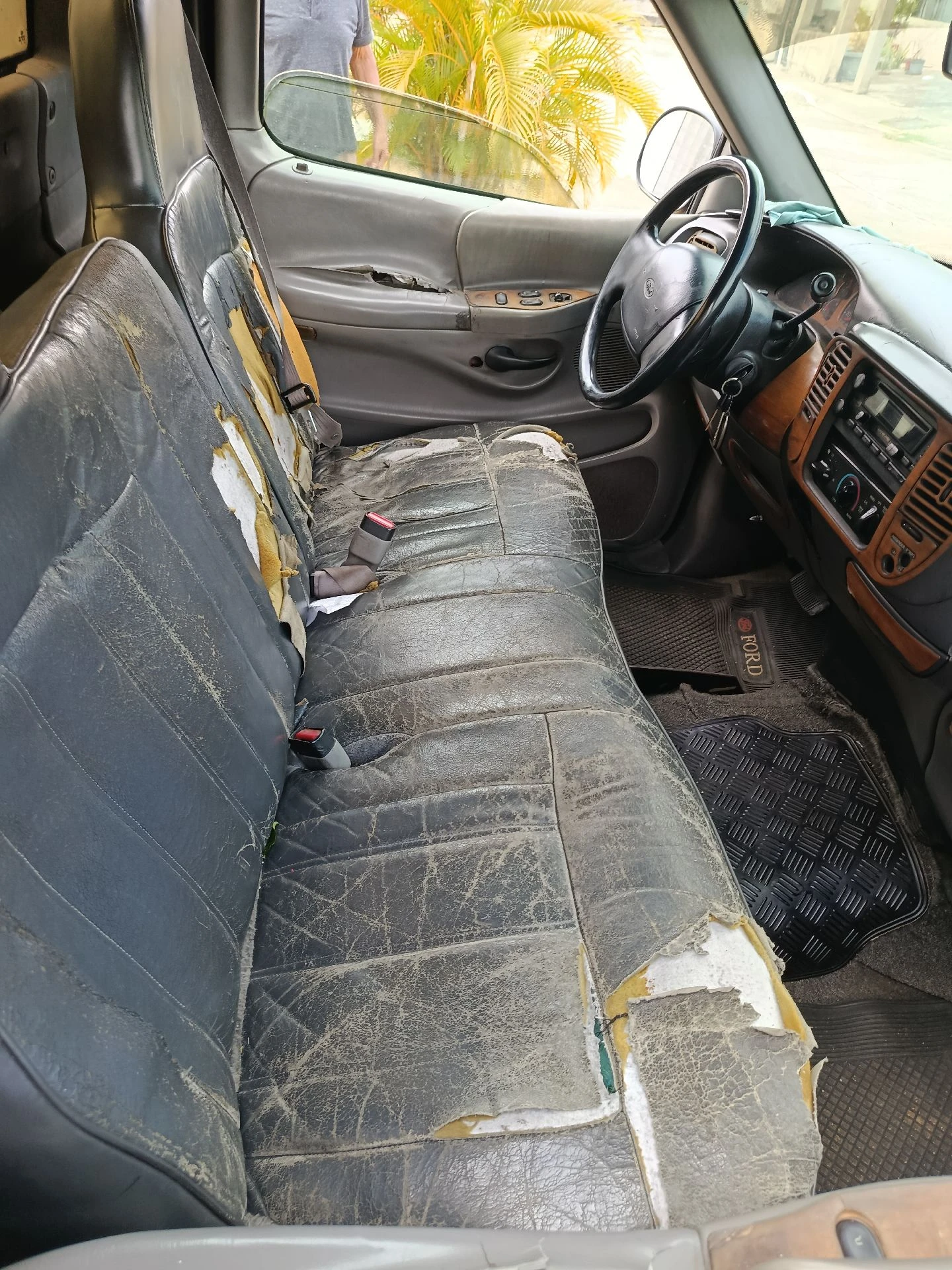 1999 Ford F-150 XLT — photo 5