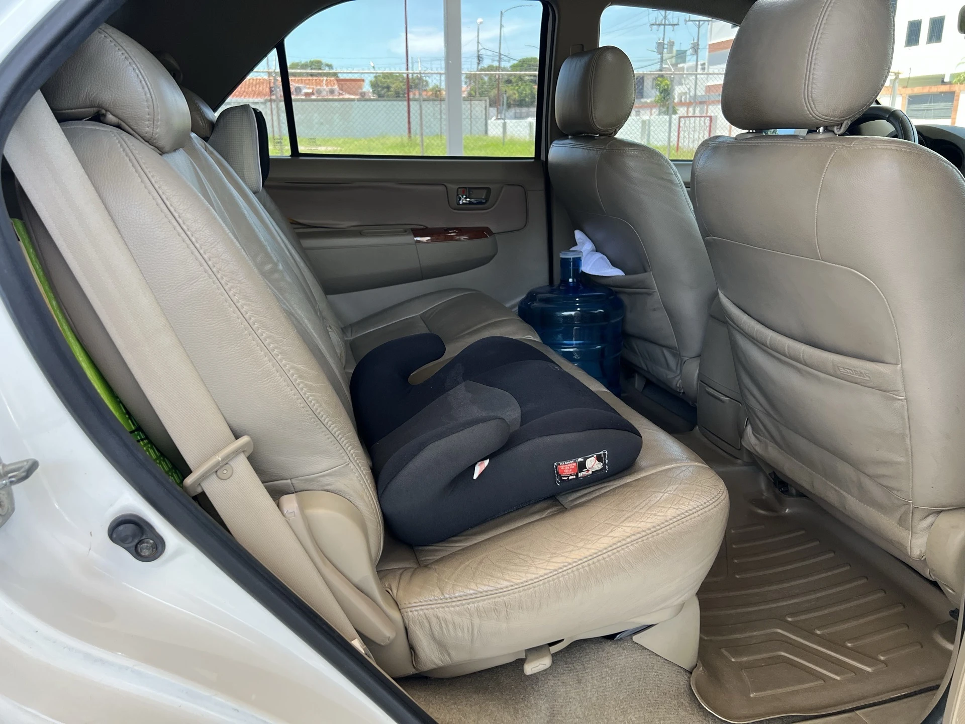 2010 Toyota Fortuner — photo 5