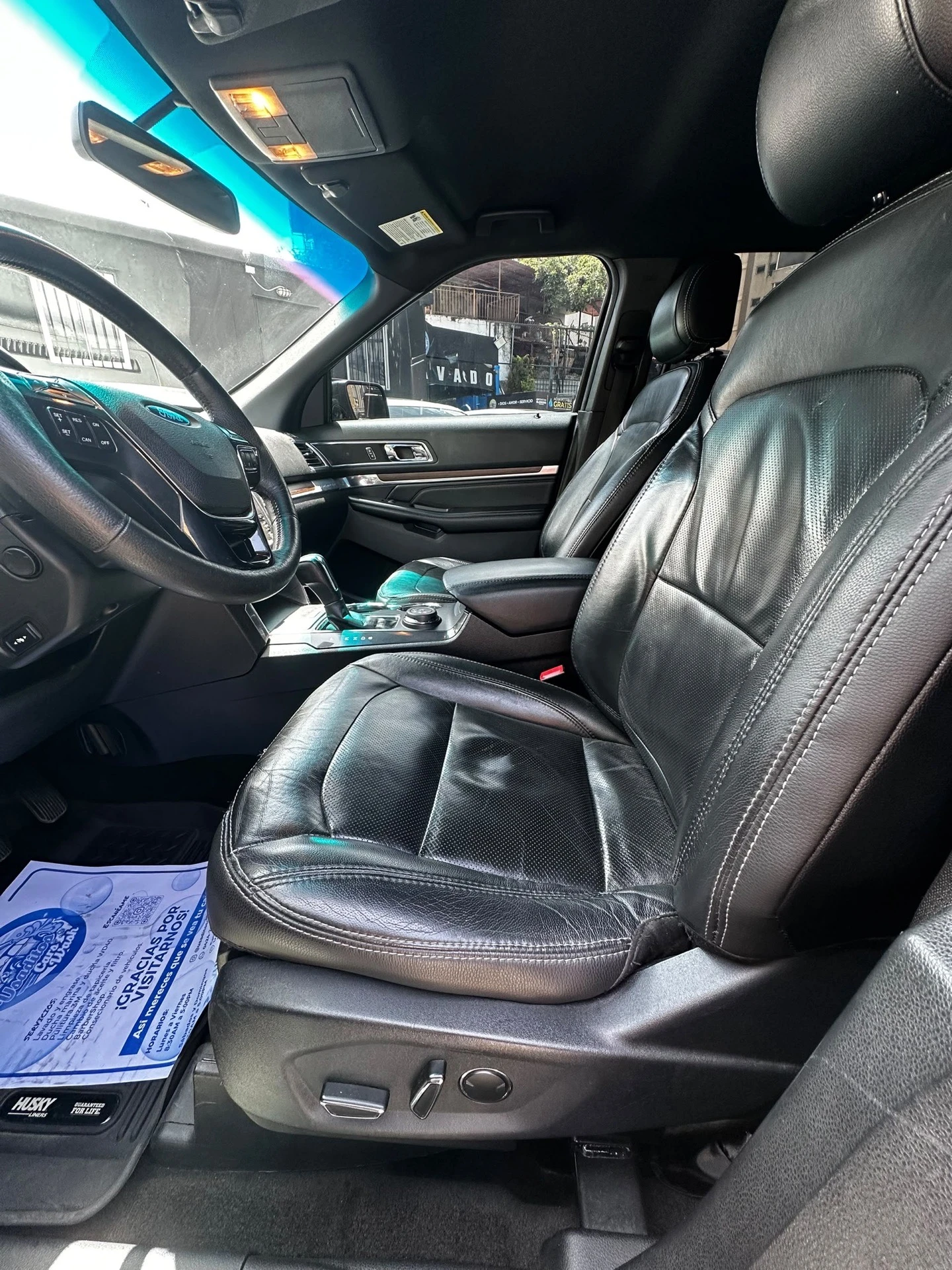 2016 Ford Explorer LIMITED — photo 2
