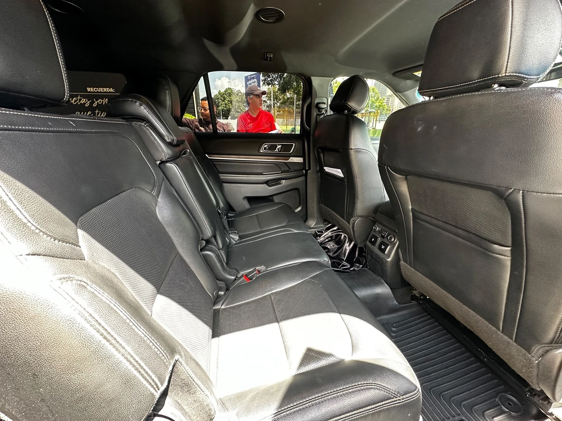 2016 Ford Explorer LIMITED — photo 8