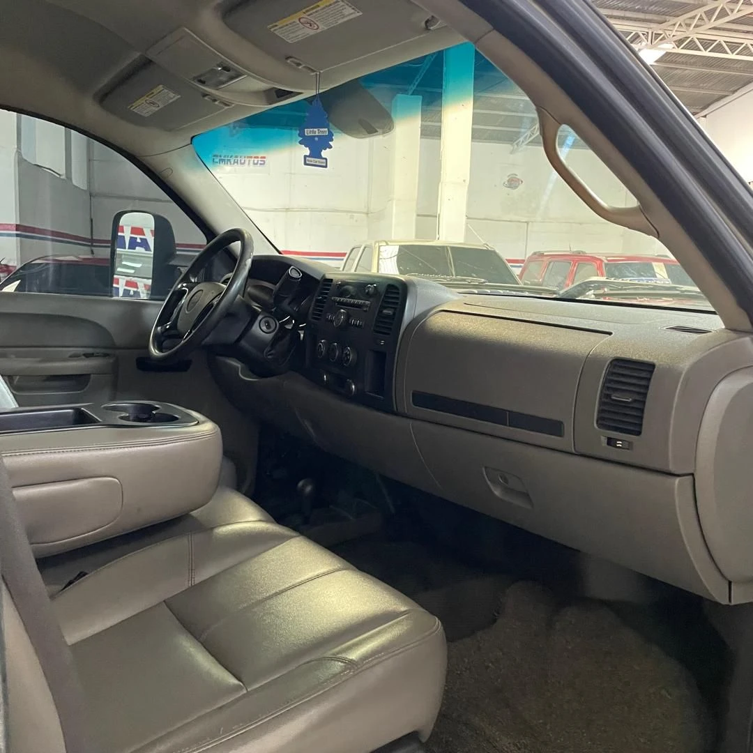 2012 Chevrolet 3500HD — photo 5