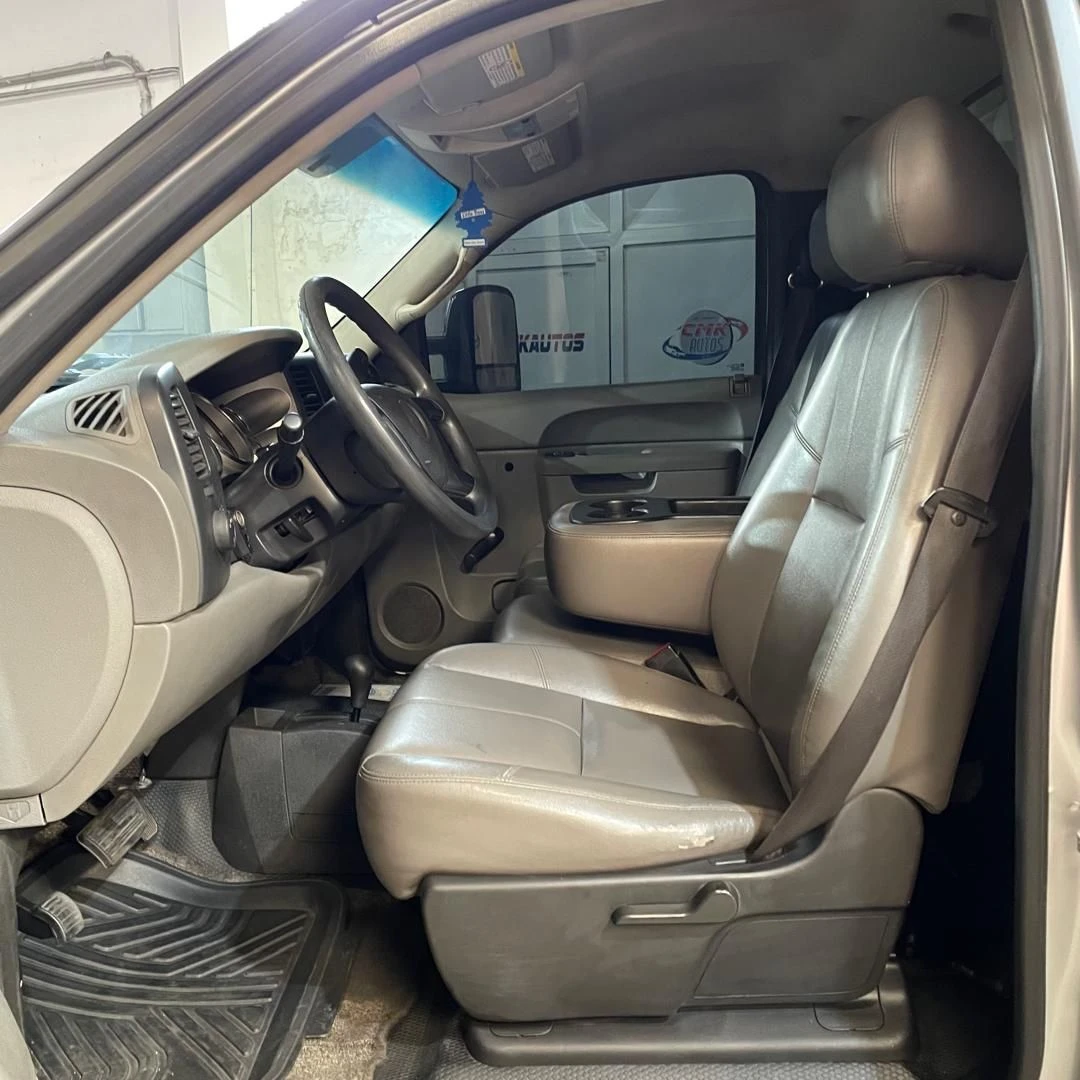 2012 Chevrolet 3500HD — photo 4
