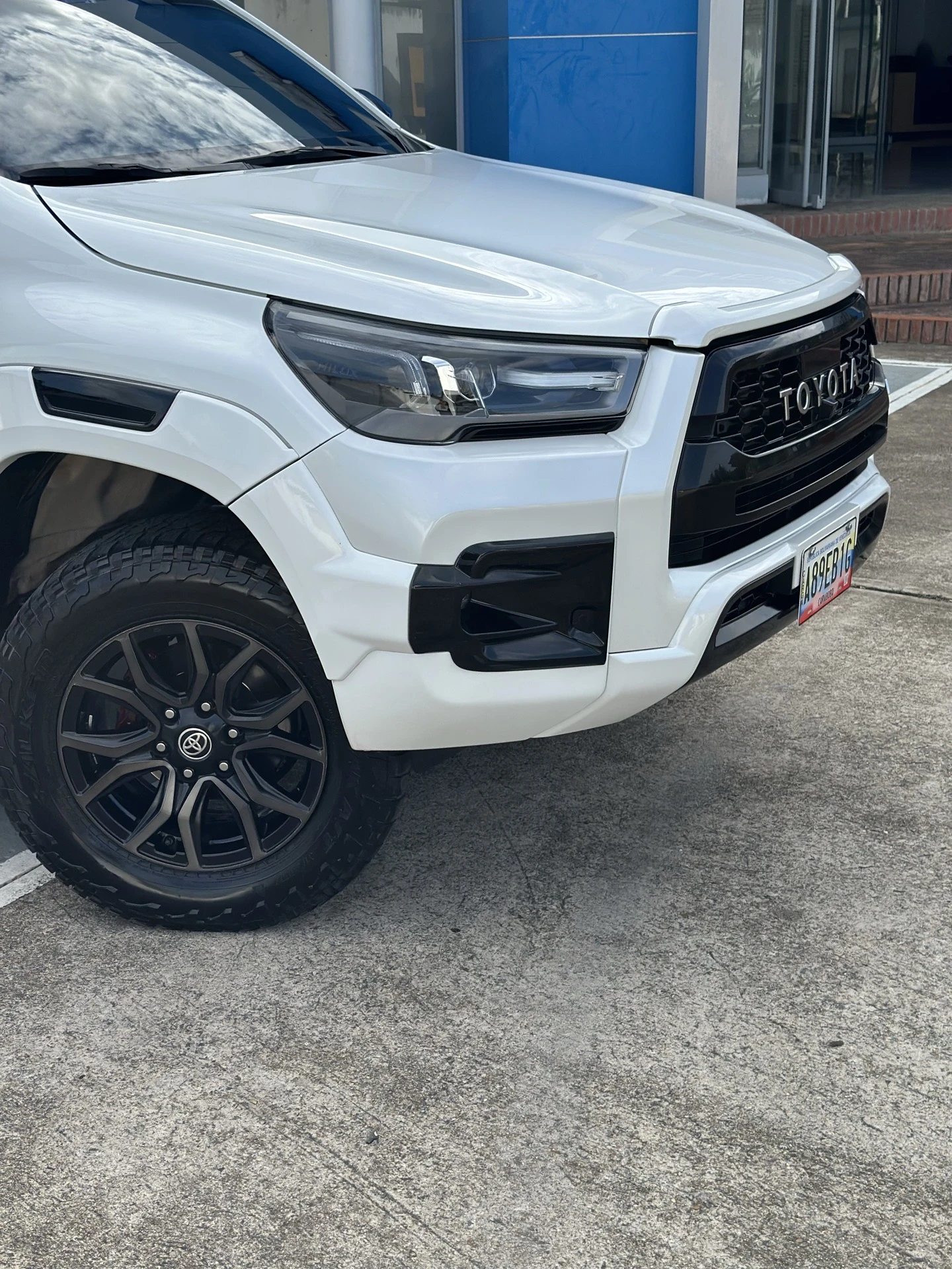 2023 Toyota Hilux GR — photo 10