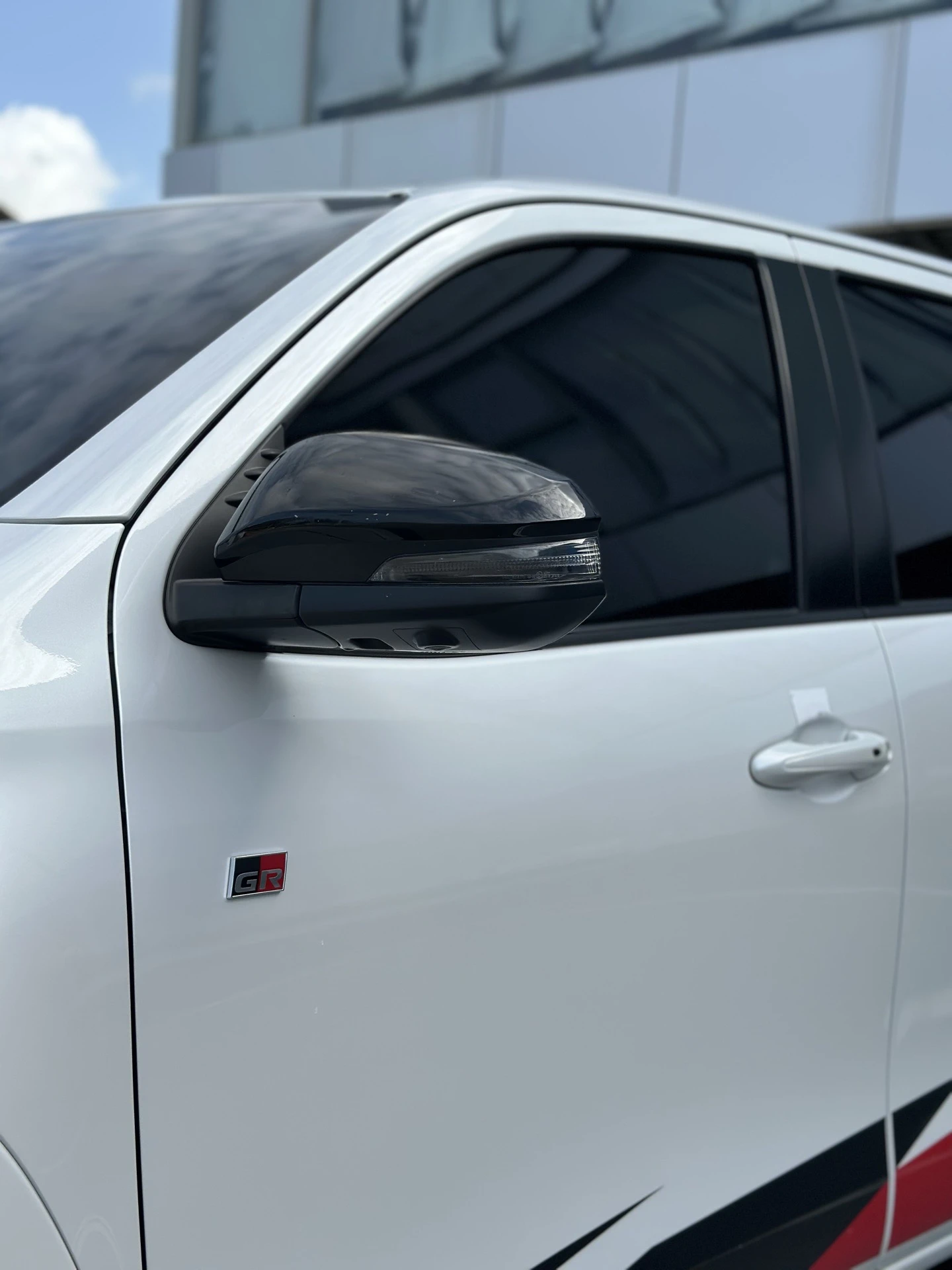 2023 Toyota Hilux GR — photo 14