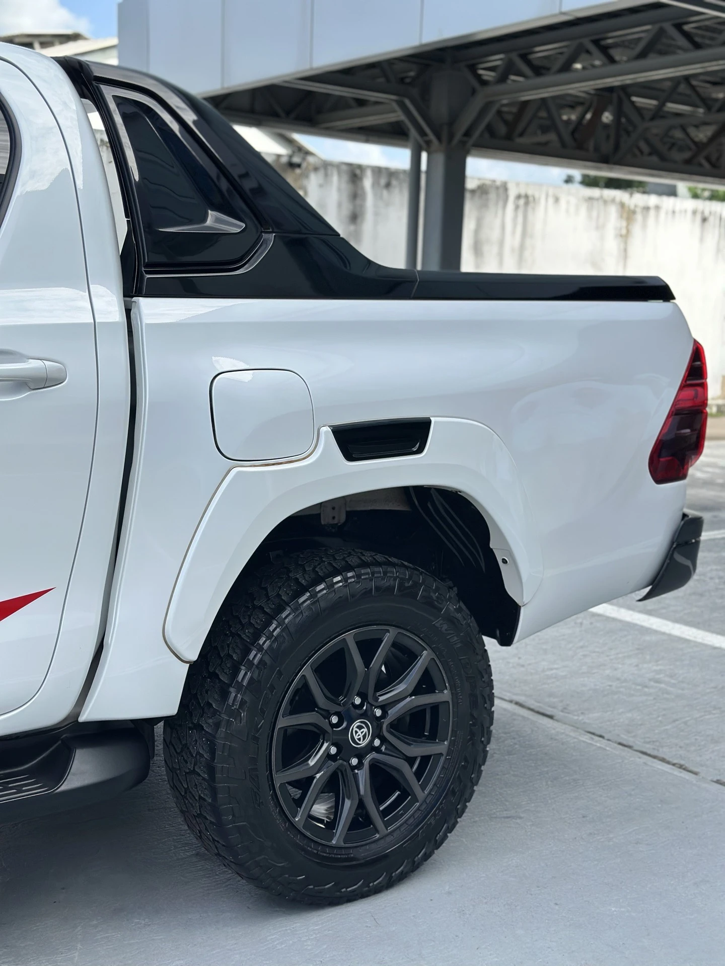 2023 Toyota Hilux GR — photo 13