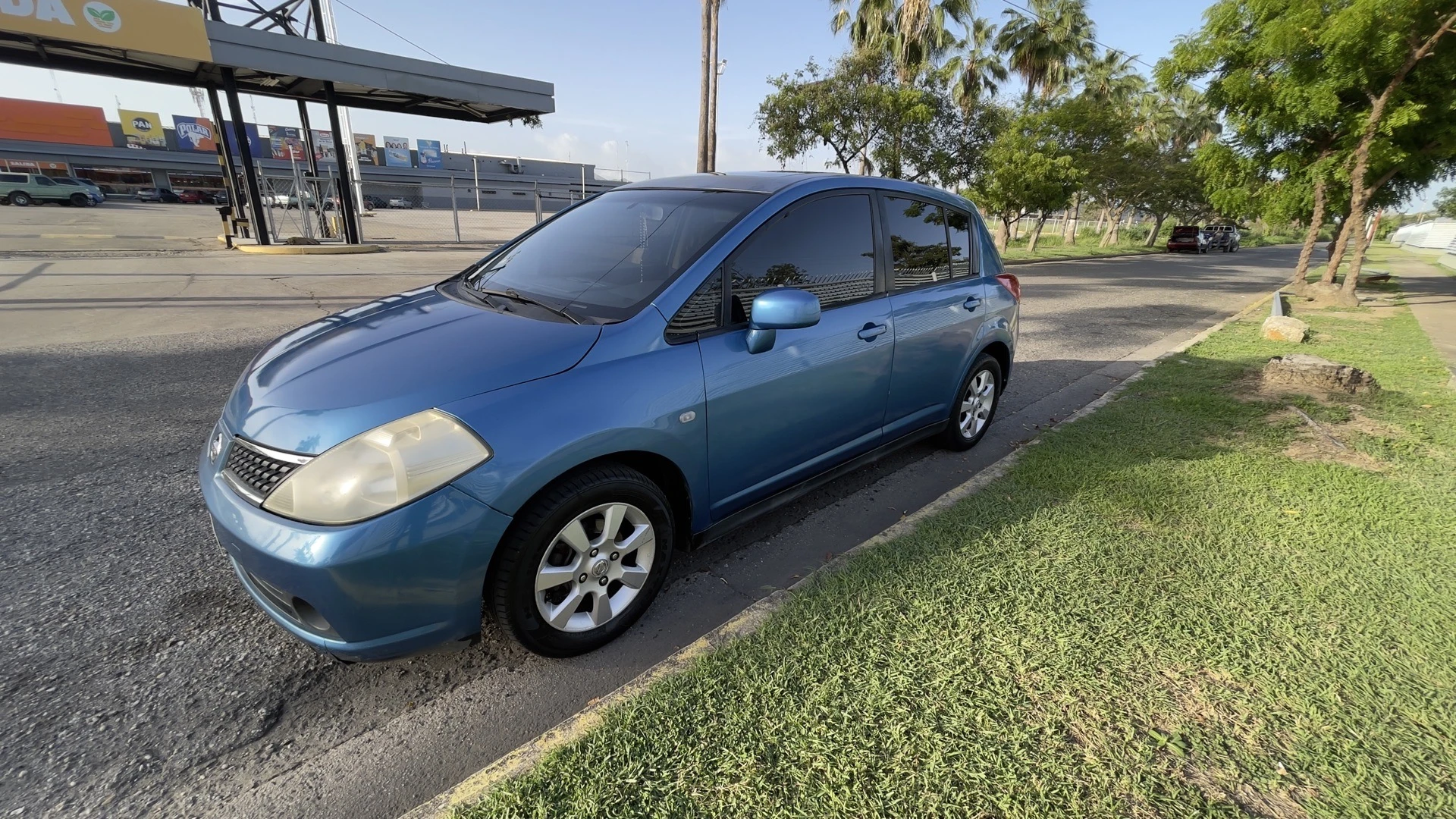 2007 Nissan Tiida Motor 1.8 sincrónico, caja de 6 velocidades. Full equipo — photo 6