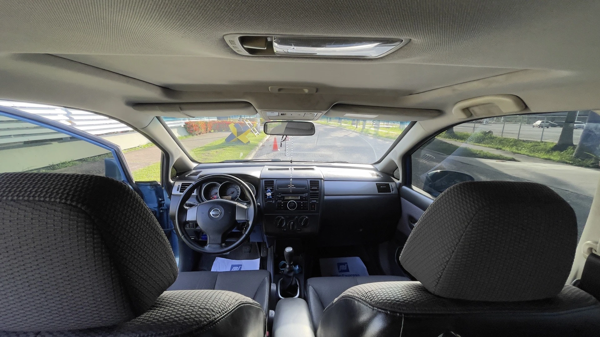 2007 Nissan Tiida Motor 1.8 sincrónico, caja de 6 velocidades. Full equipo — photo 7