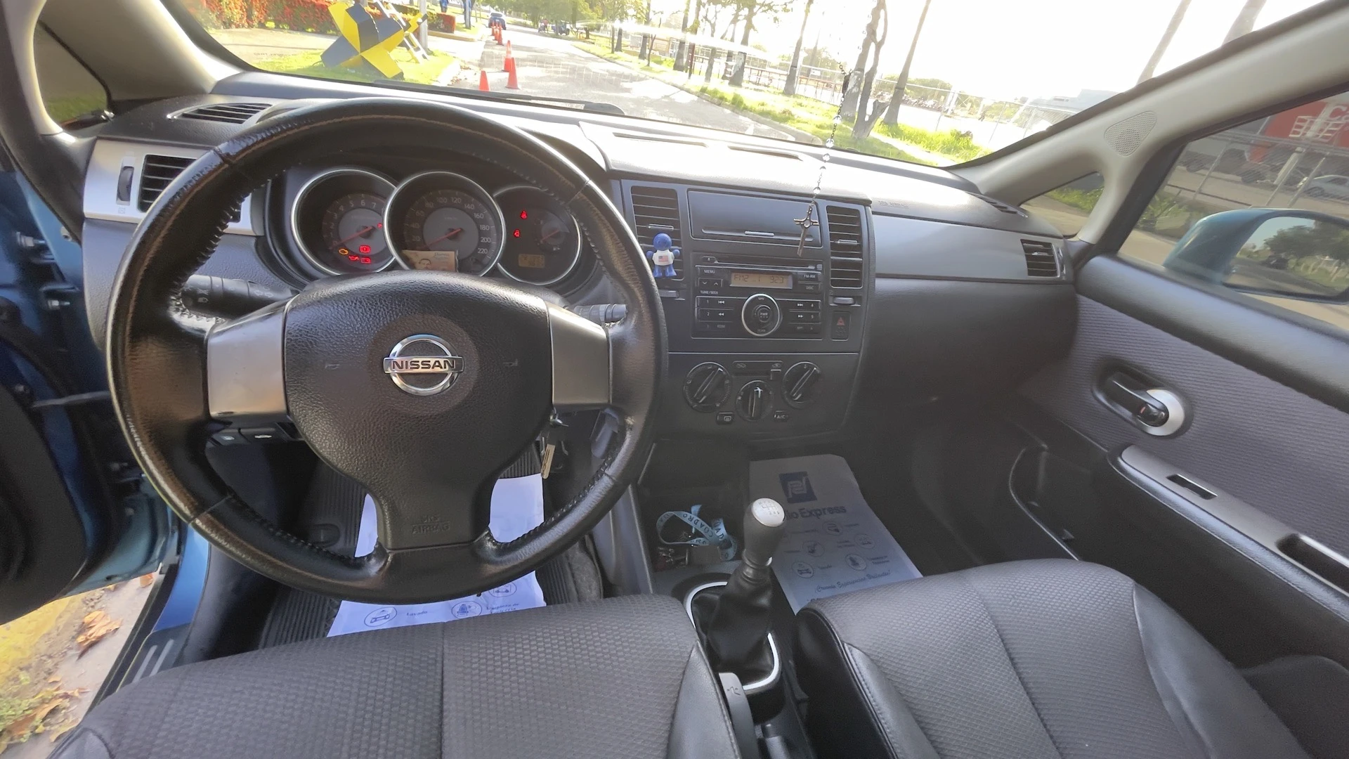 2007 Nissan Tiida Motor 1.8 sincrónico, caja de 6 velocidades. Full equipo — photo 11